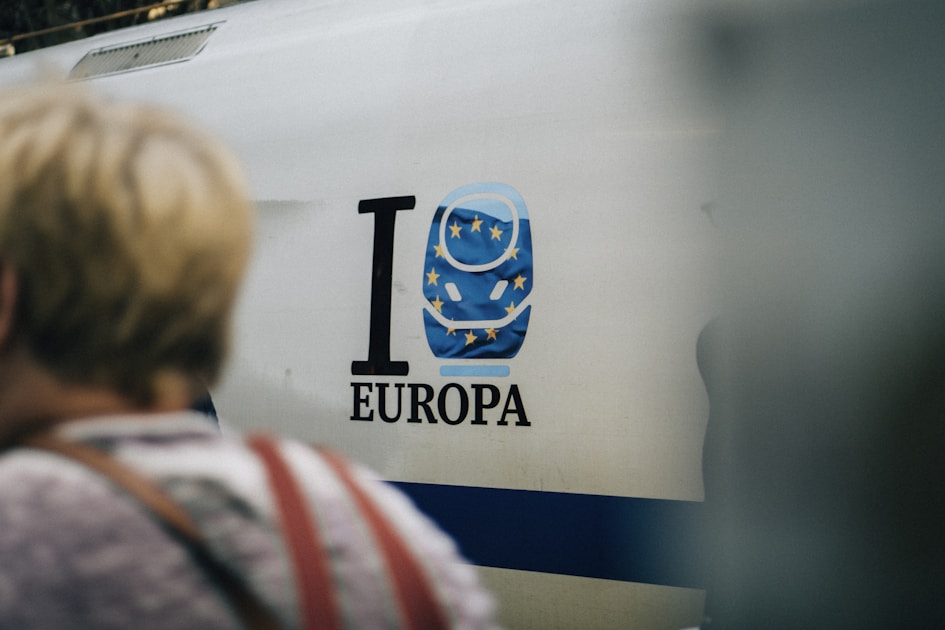 Europe Jet Fuel Crisis: SAS, Ryanair, KLM Cuts and What the 6-Week Warning Means for Your Summer Flights