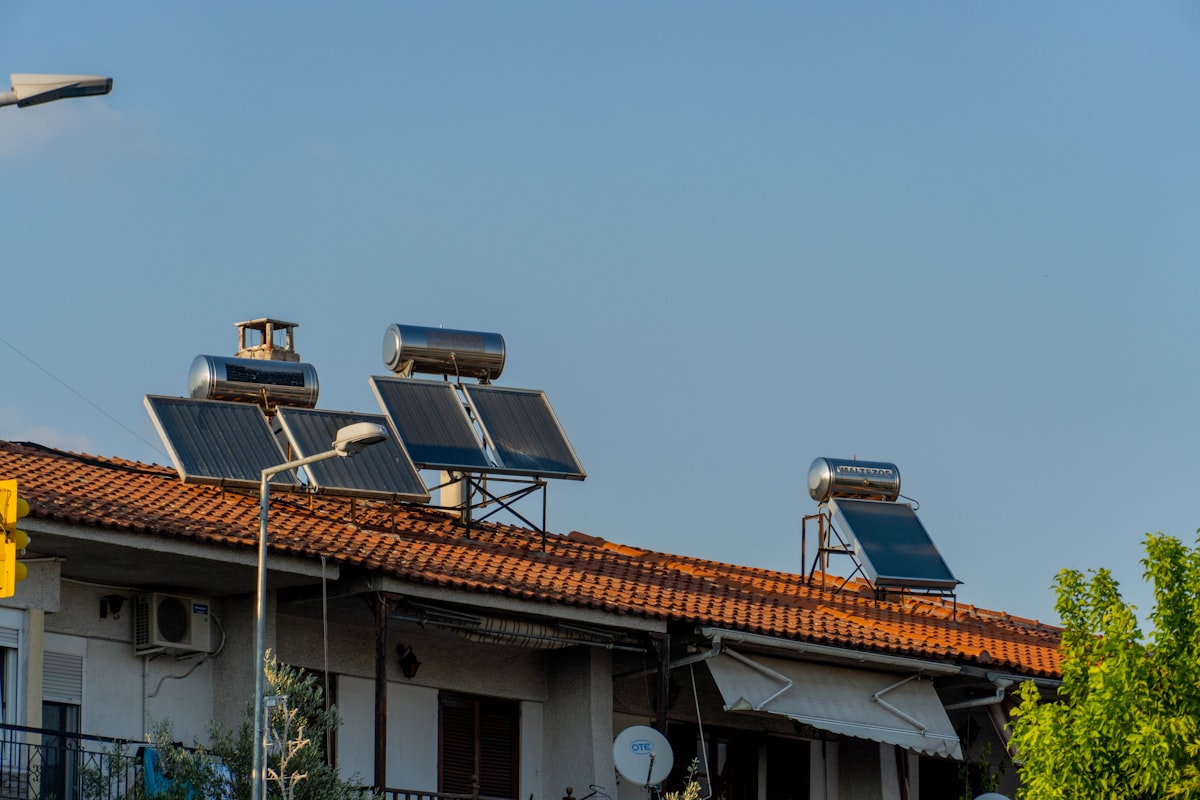 Panneaux solaires à Manosque (04) : le guide complet 2026