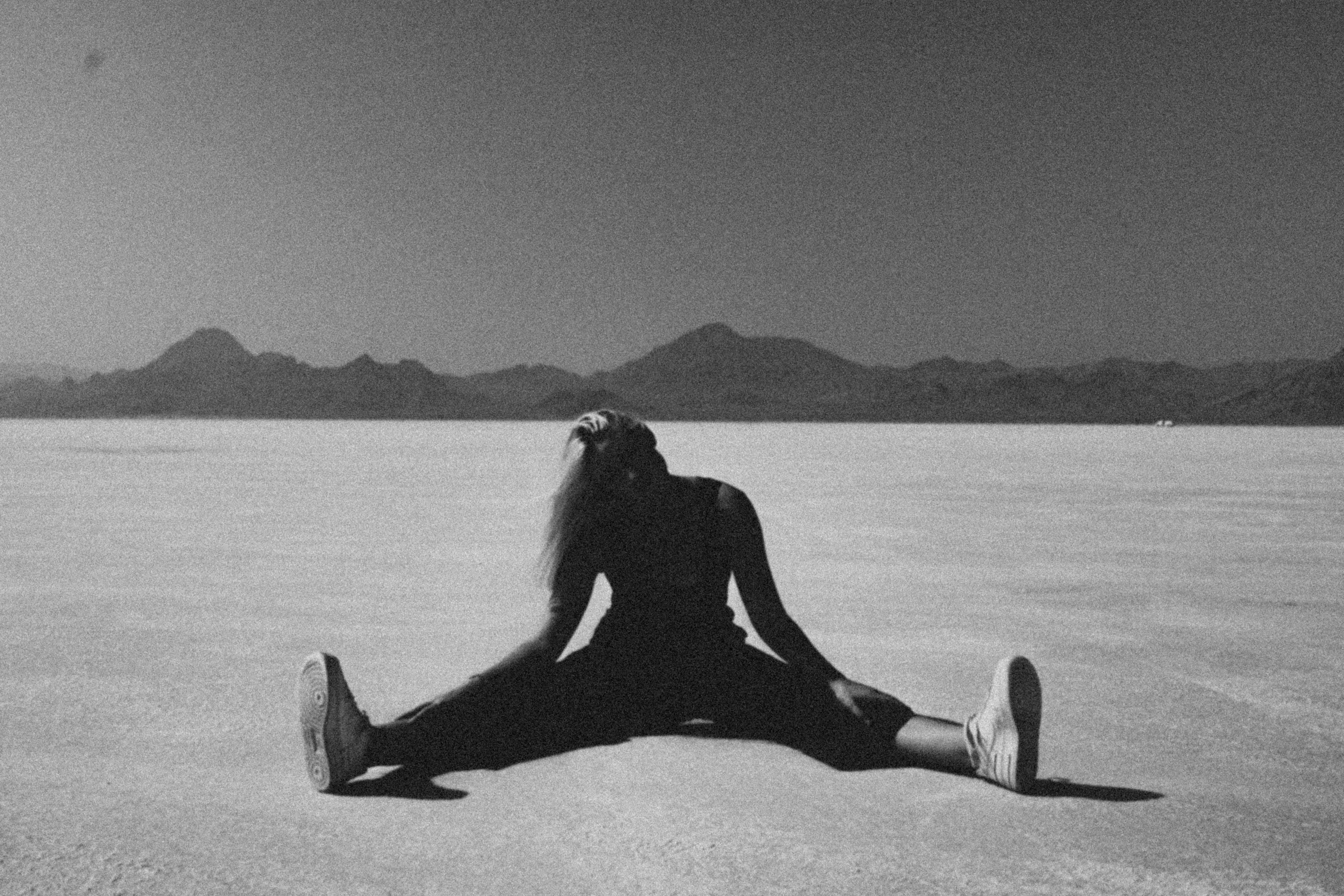 The 2026 Playbook for Women Creators: Microcations, Pop‑Ups & Micro‑Subscriptions That Scale