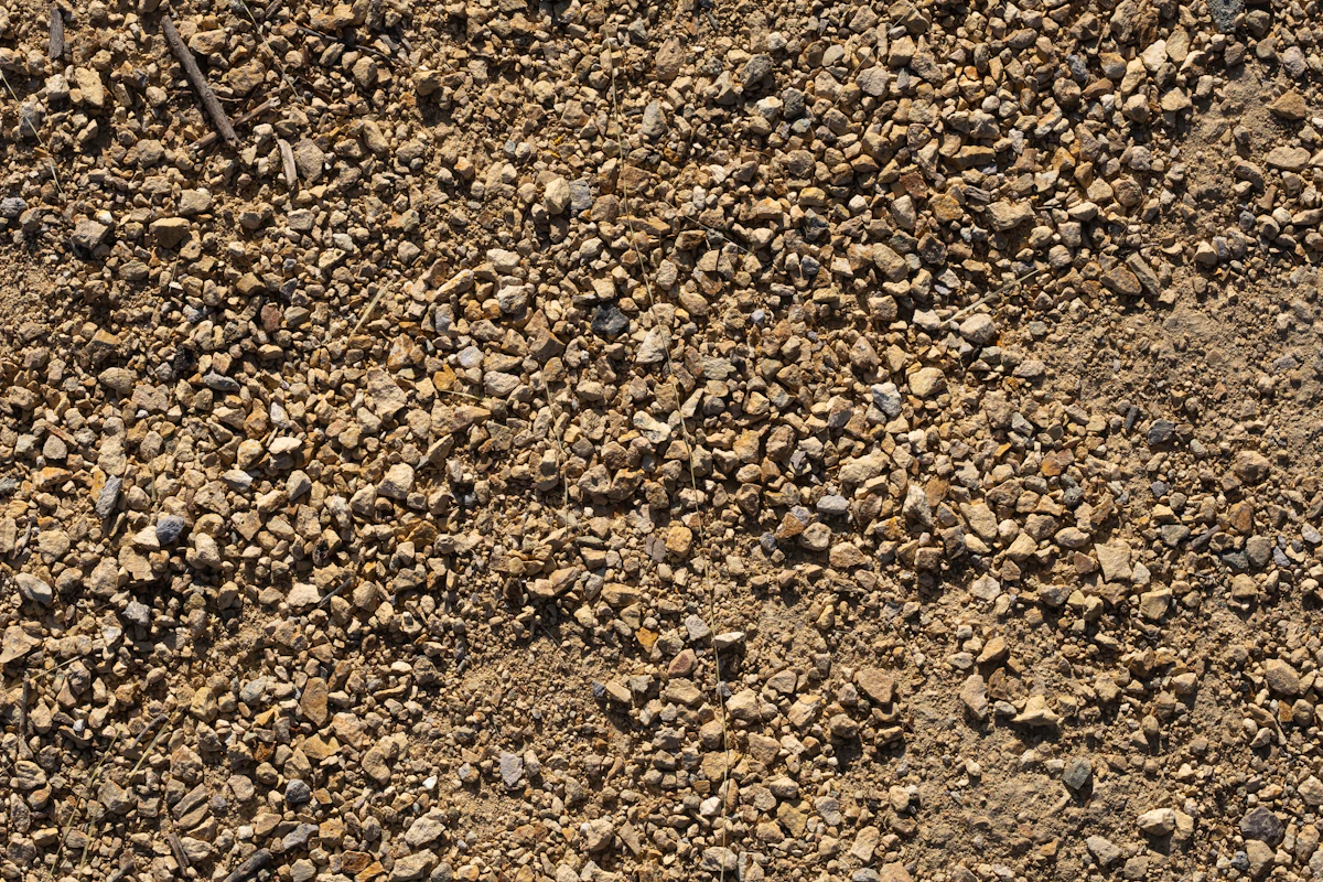 Enajenación de arena, grava, piedra y tierra