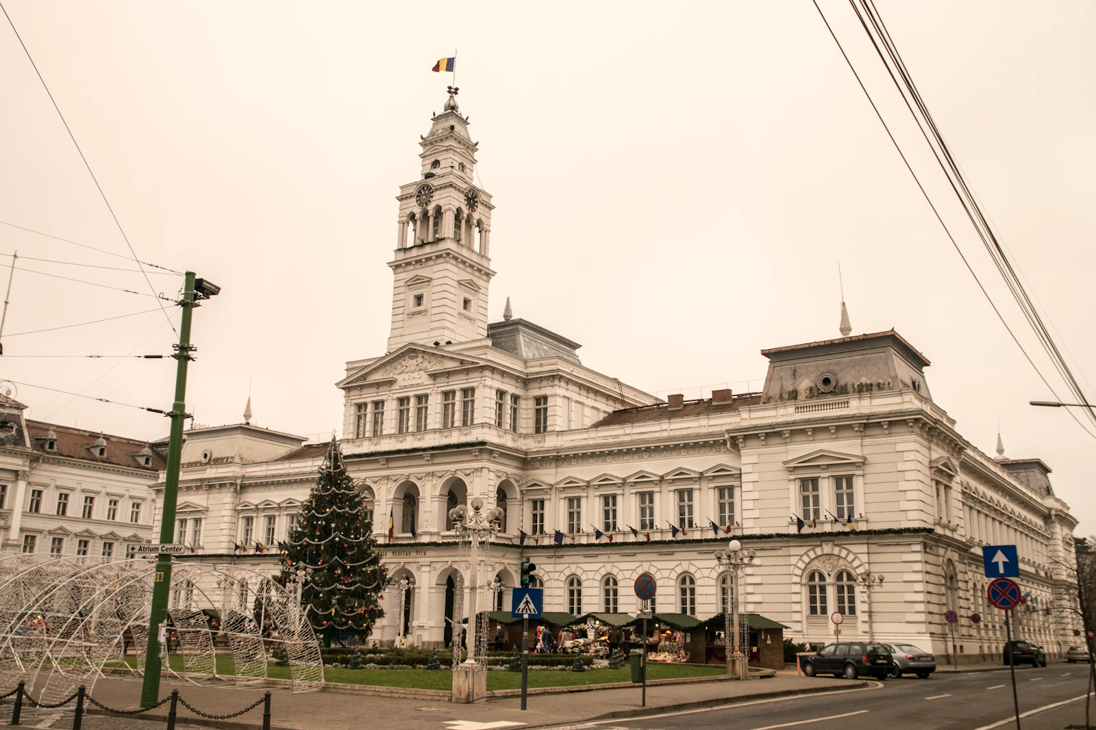 Cazare în Arad: Palatul Administrativ (Primăria) de pe Bulevardul Revoluției