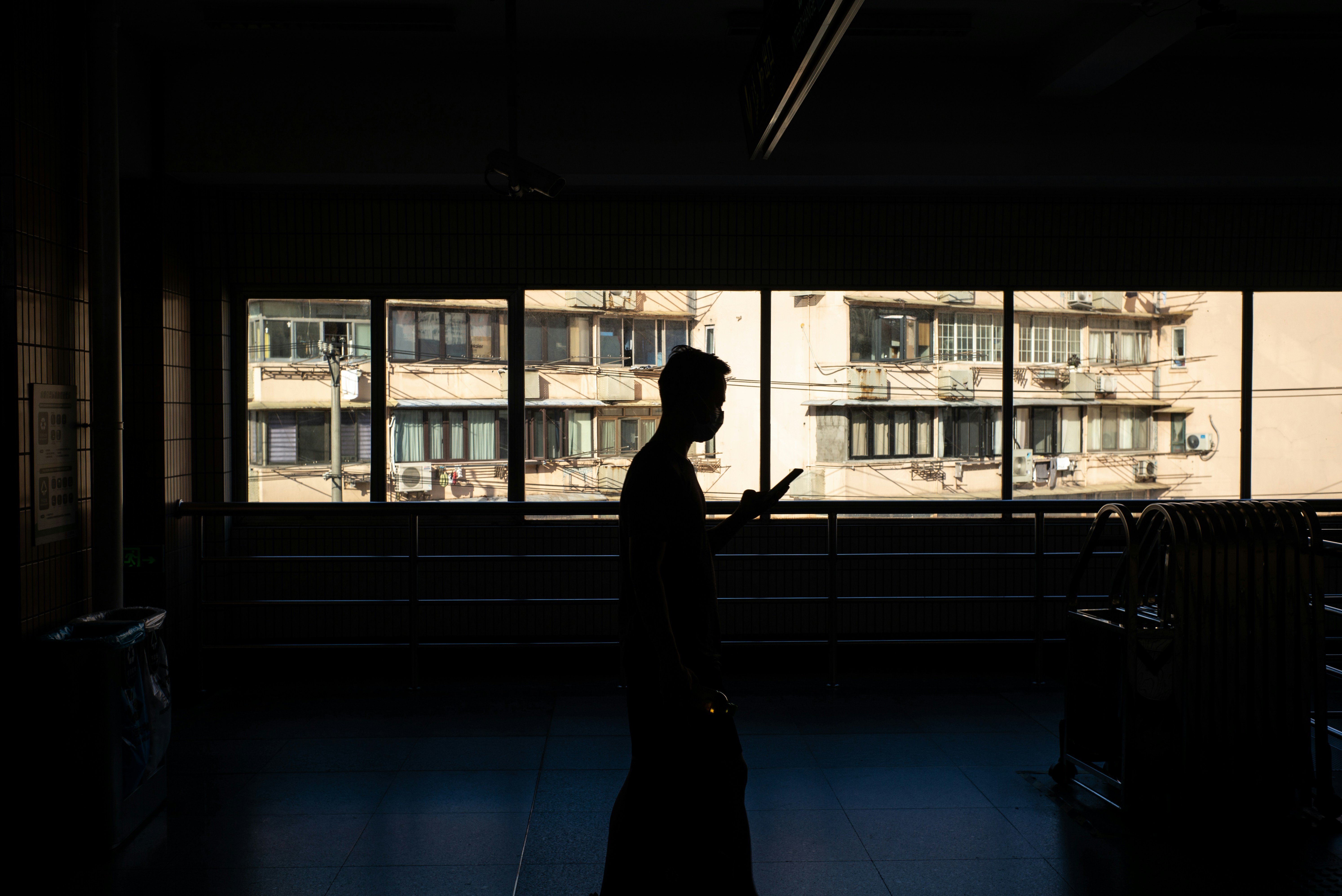 Photo by derekleej