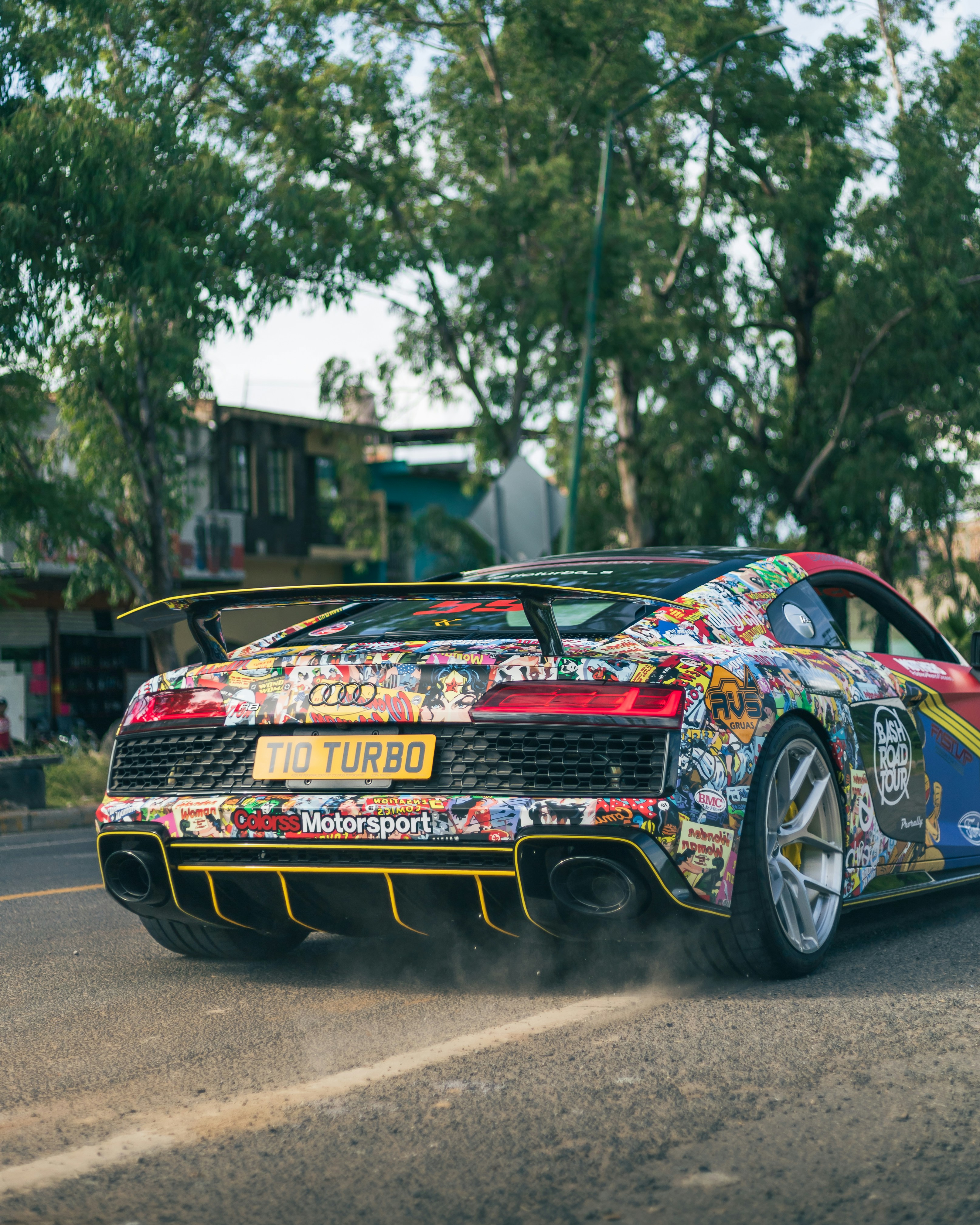 quirky car wallpaper, wallpaper, Fiat Multipla: A Celebration of Quirky Design 4