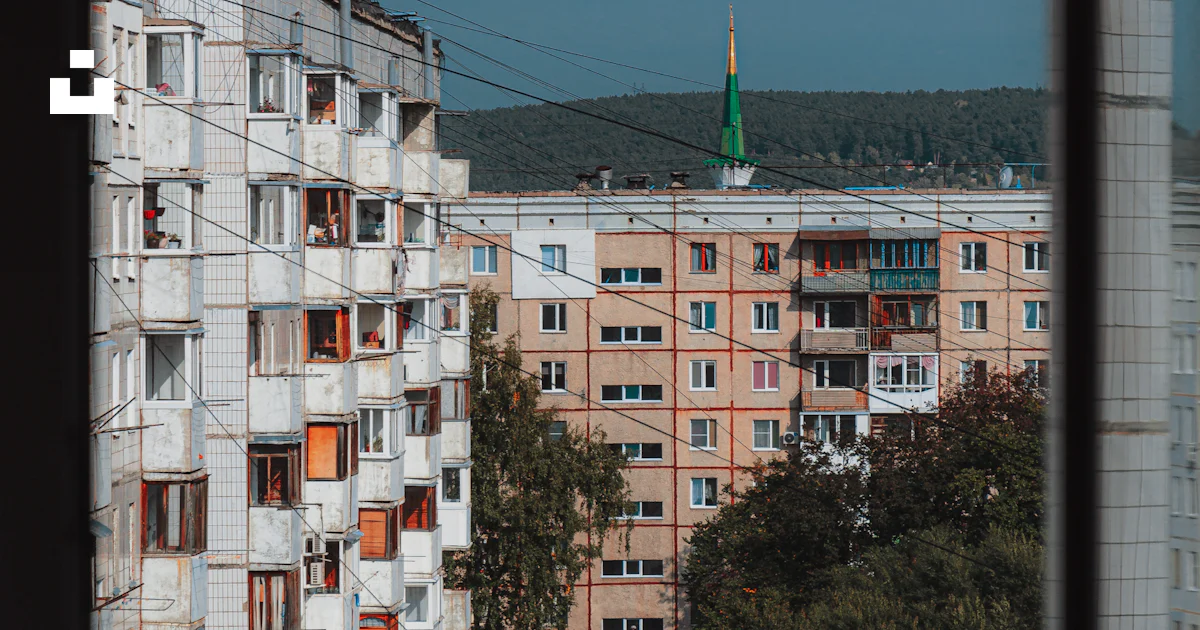 Window View Into City A view of a city from a window photo – Free City Image on Unsplash