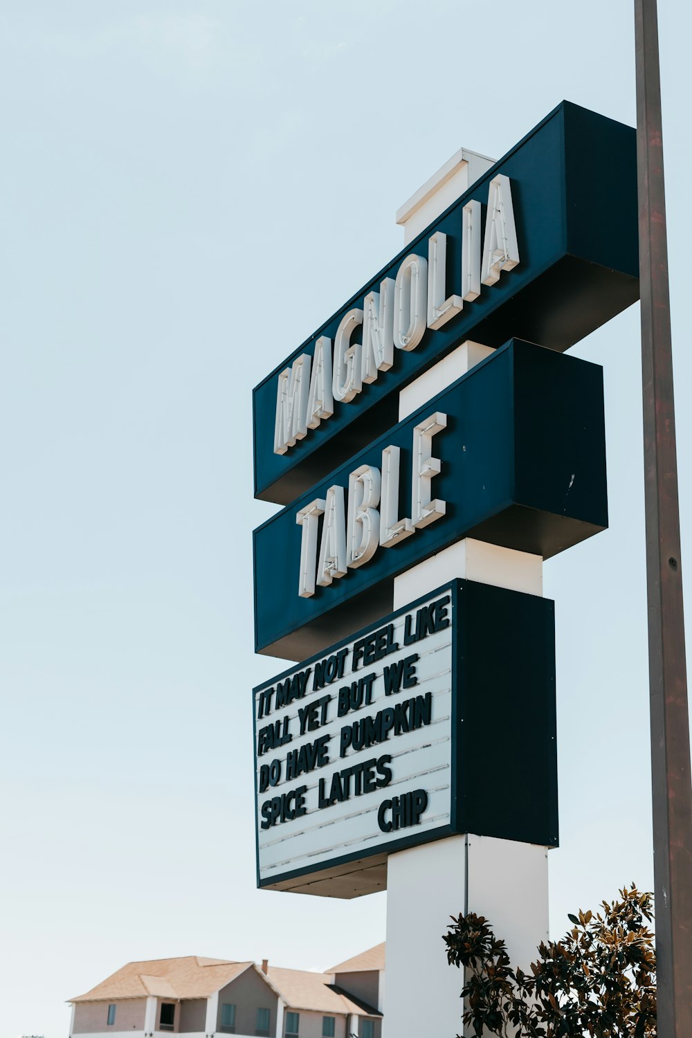 a marquee sign for the marquee table