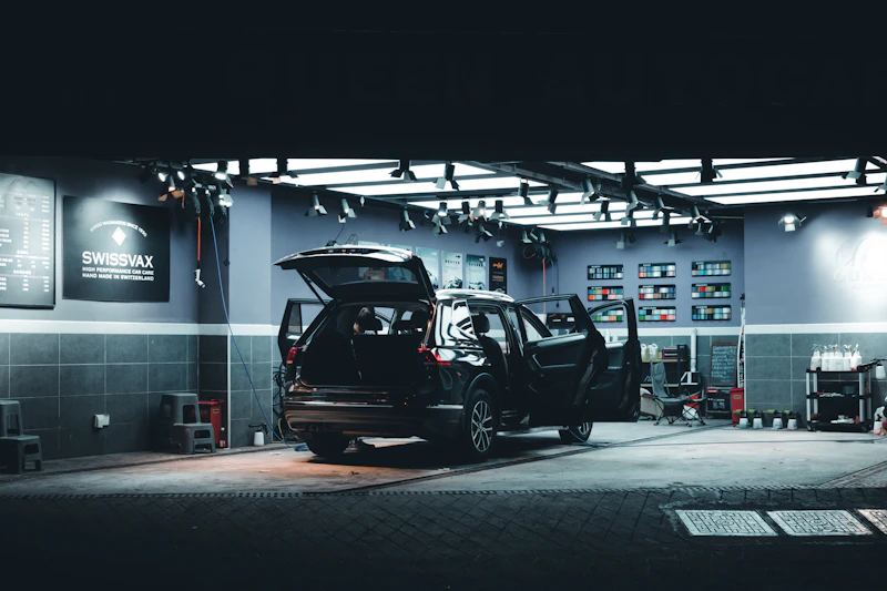 Voiture en garage
