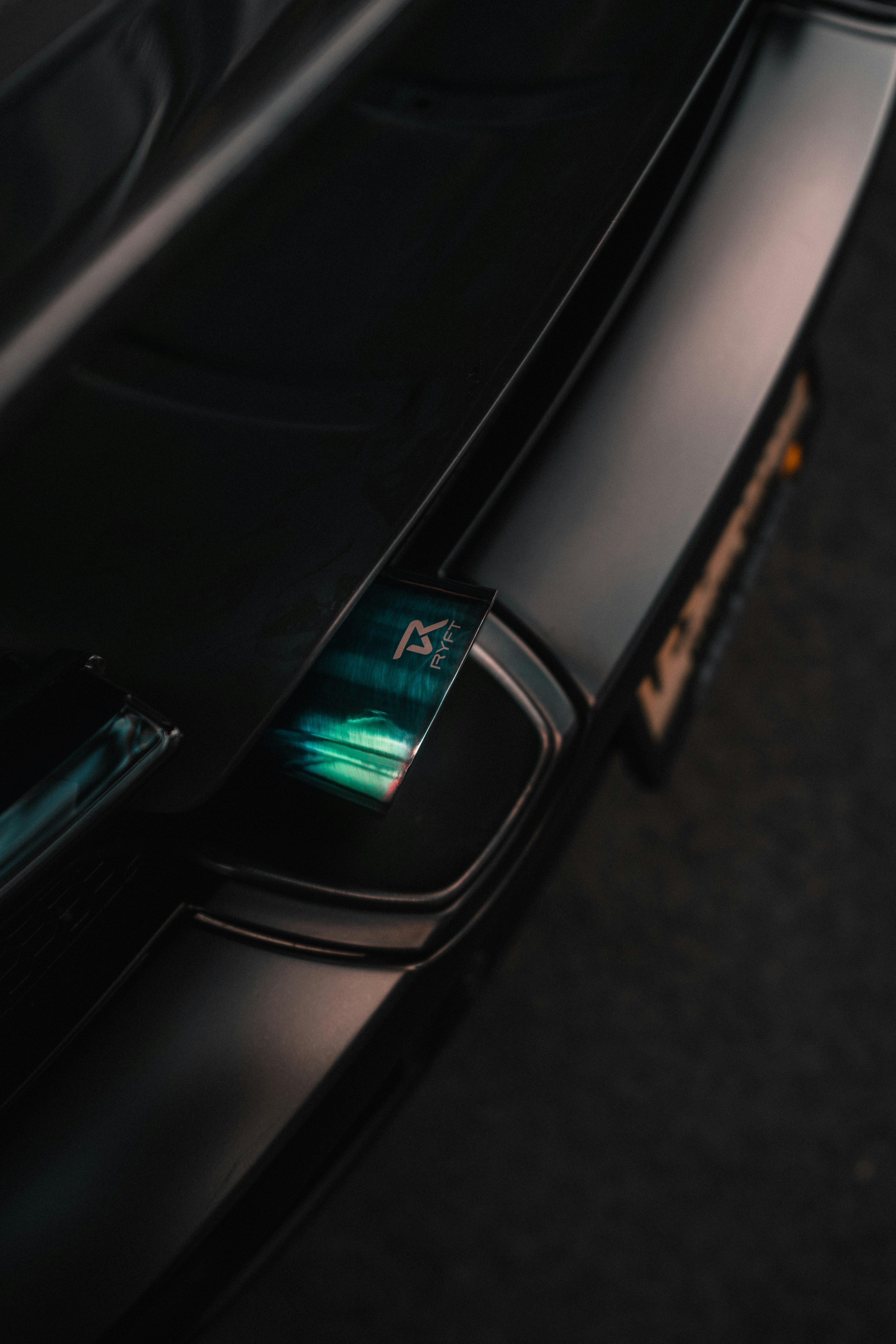 photo-1632433215567-ae0a910f3841?ixid=M3wxMjA3fDB8MXxzZWFyY2h8MTl8fHNlZSUyMGFsbCUyMHRoZSUyMGRldGFpbHN8ZW58MHx8fHwxNzQ0MjY5MjYxfDA\u0026ixlib=rb-4.0.3