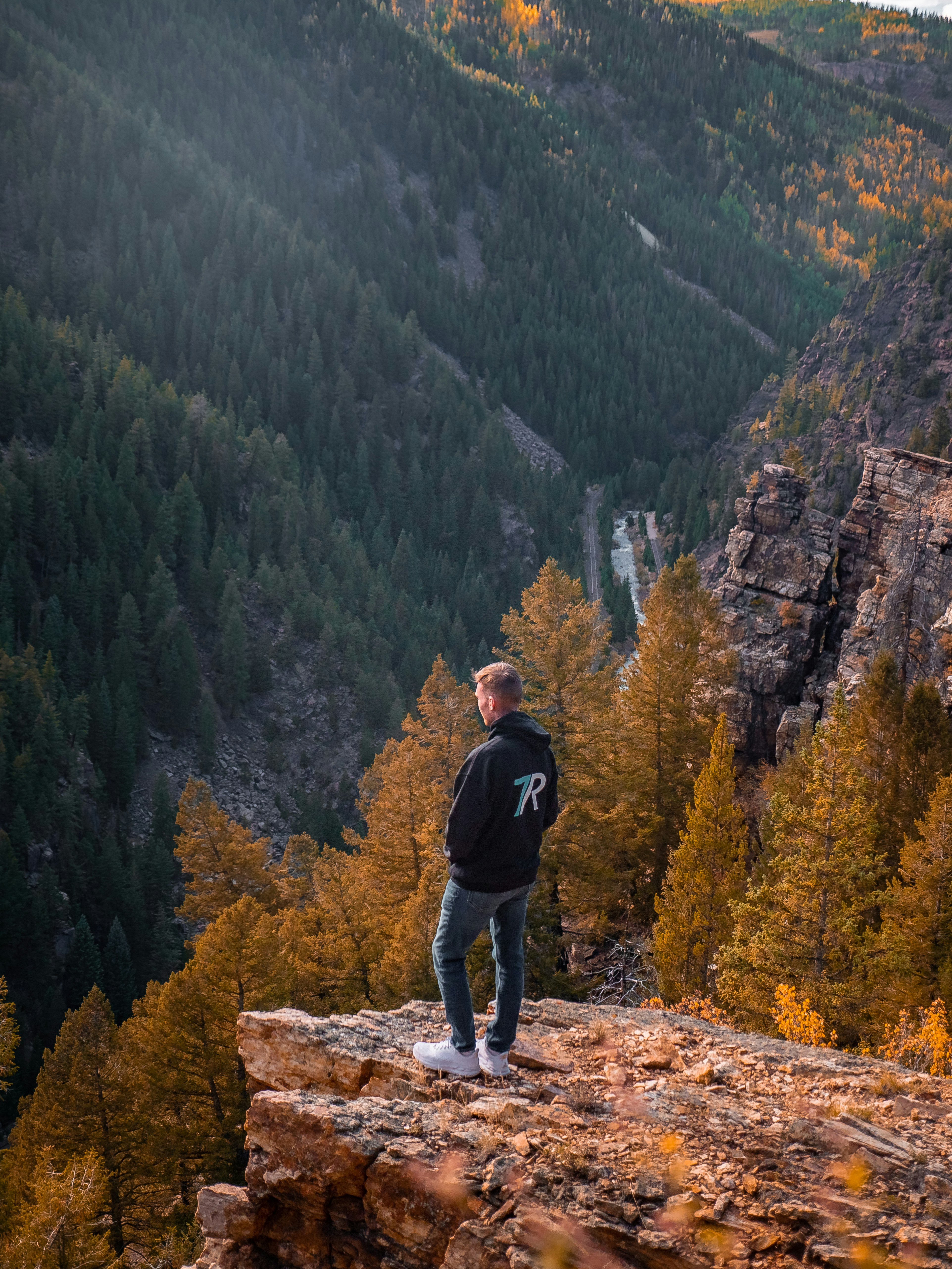 Photo by balazsbusznyak