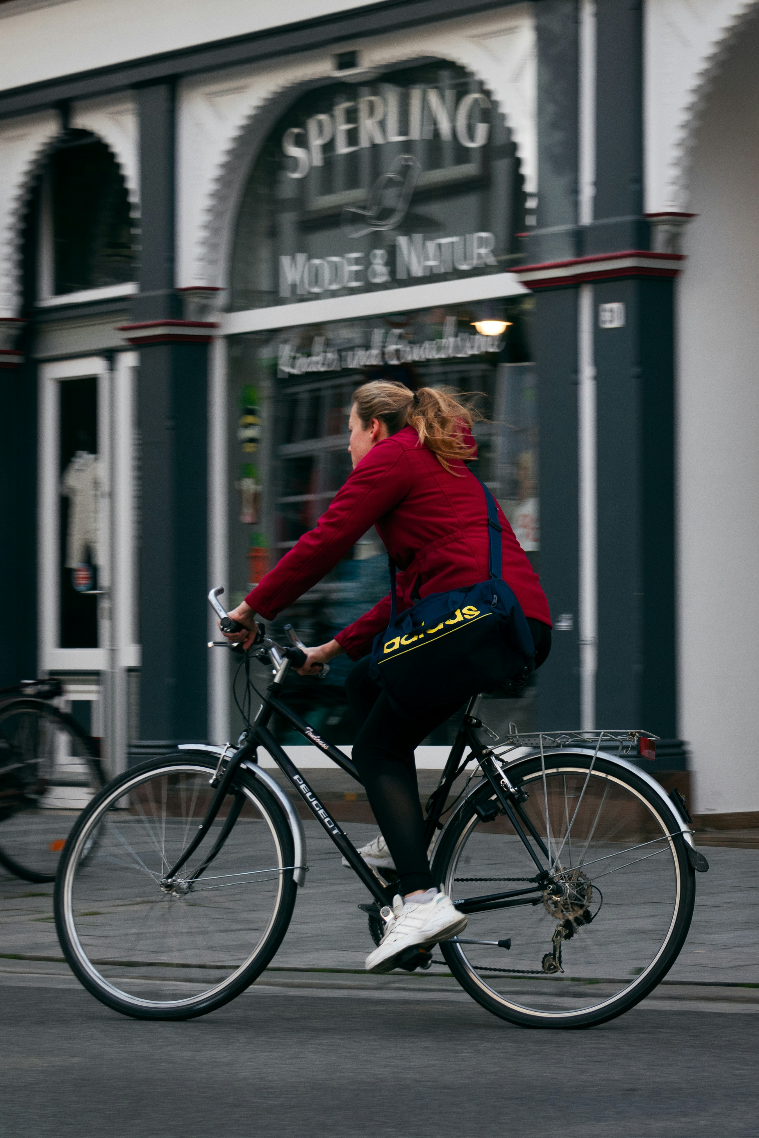A cyclist enjoying the streets of Malmö