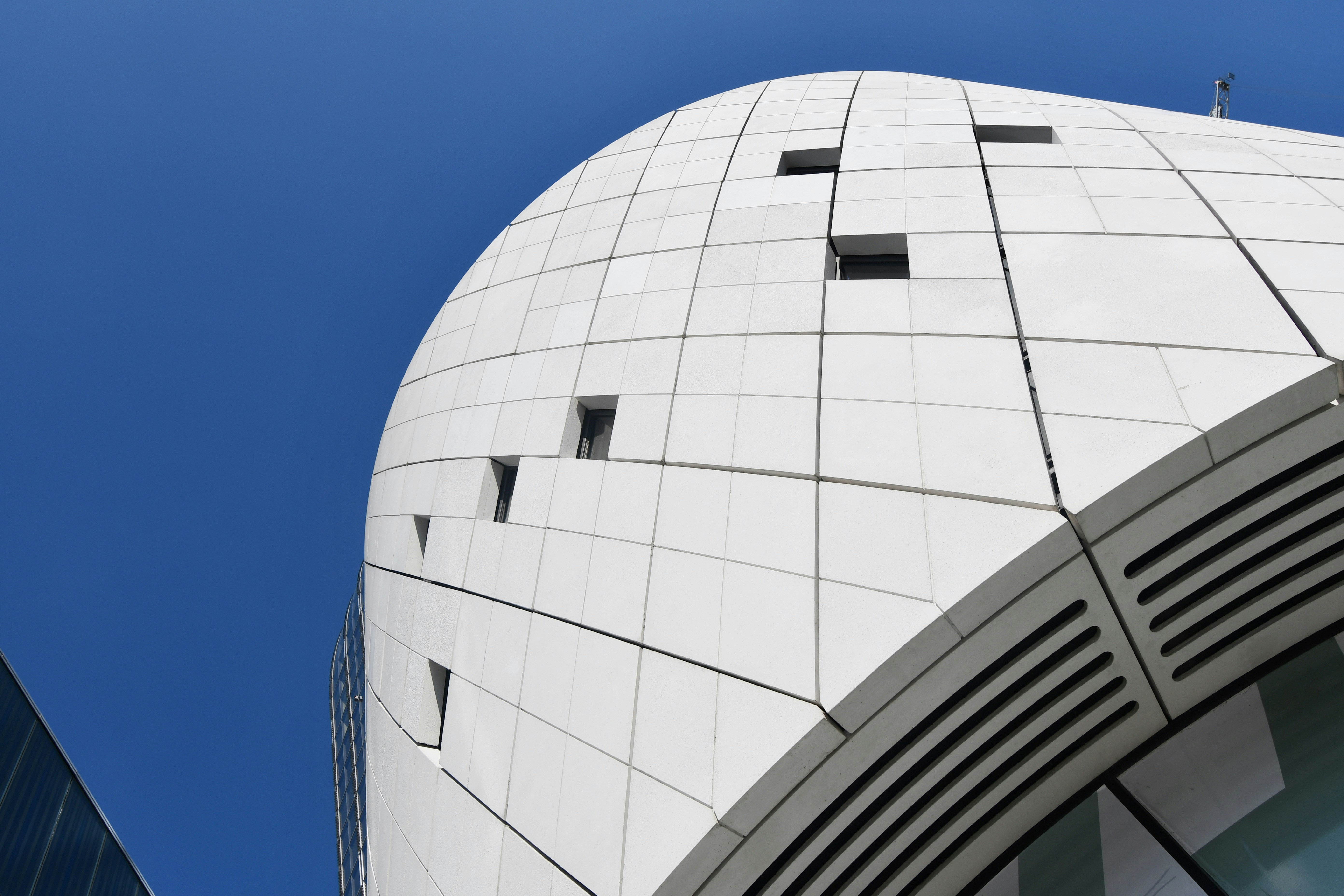 Dark Stars Rewrite Universe's Origin, Challenging Standard Model