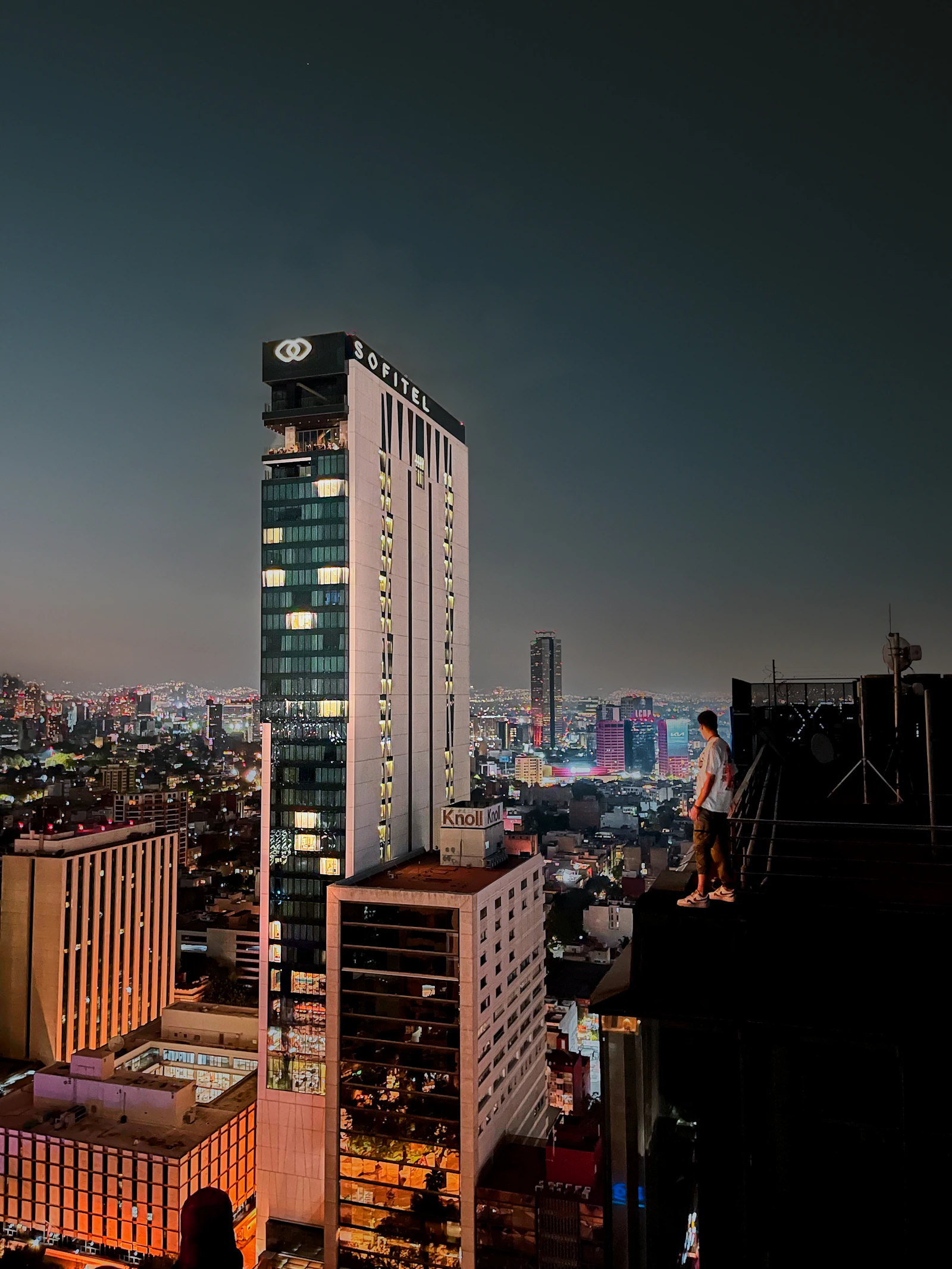 Vista del atardecer sobre la Ciudad de México