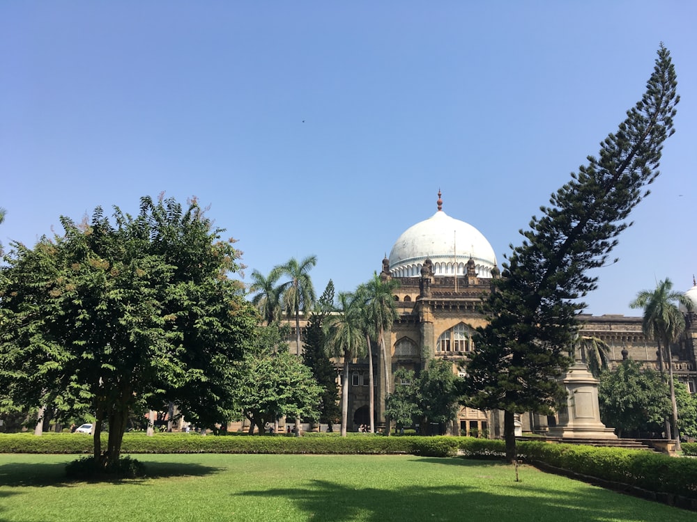 a large building with a dome on top of it