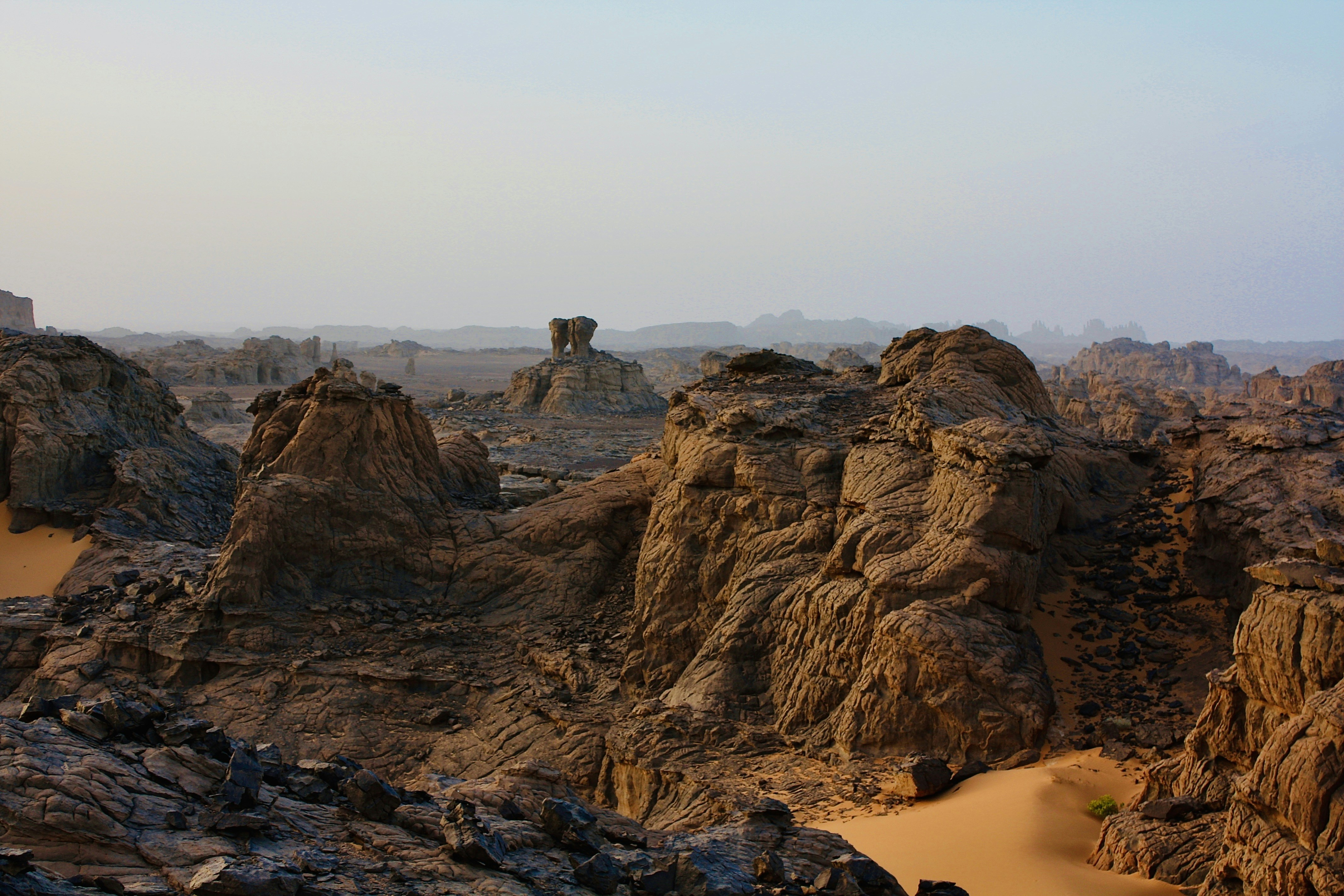 Tassili du Hoggar - Algerian Sahara - photo made by rouichi / switzerland