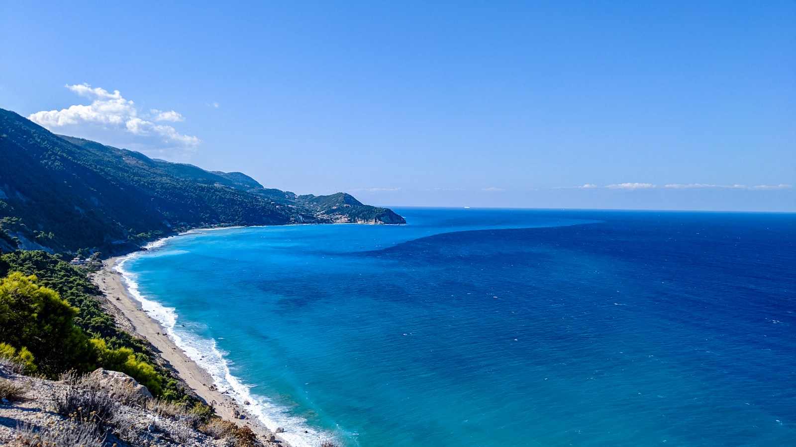 Vista panorâmica de Santa Catarina com praias e montanhas