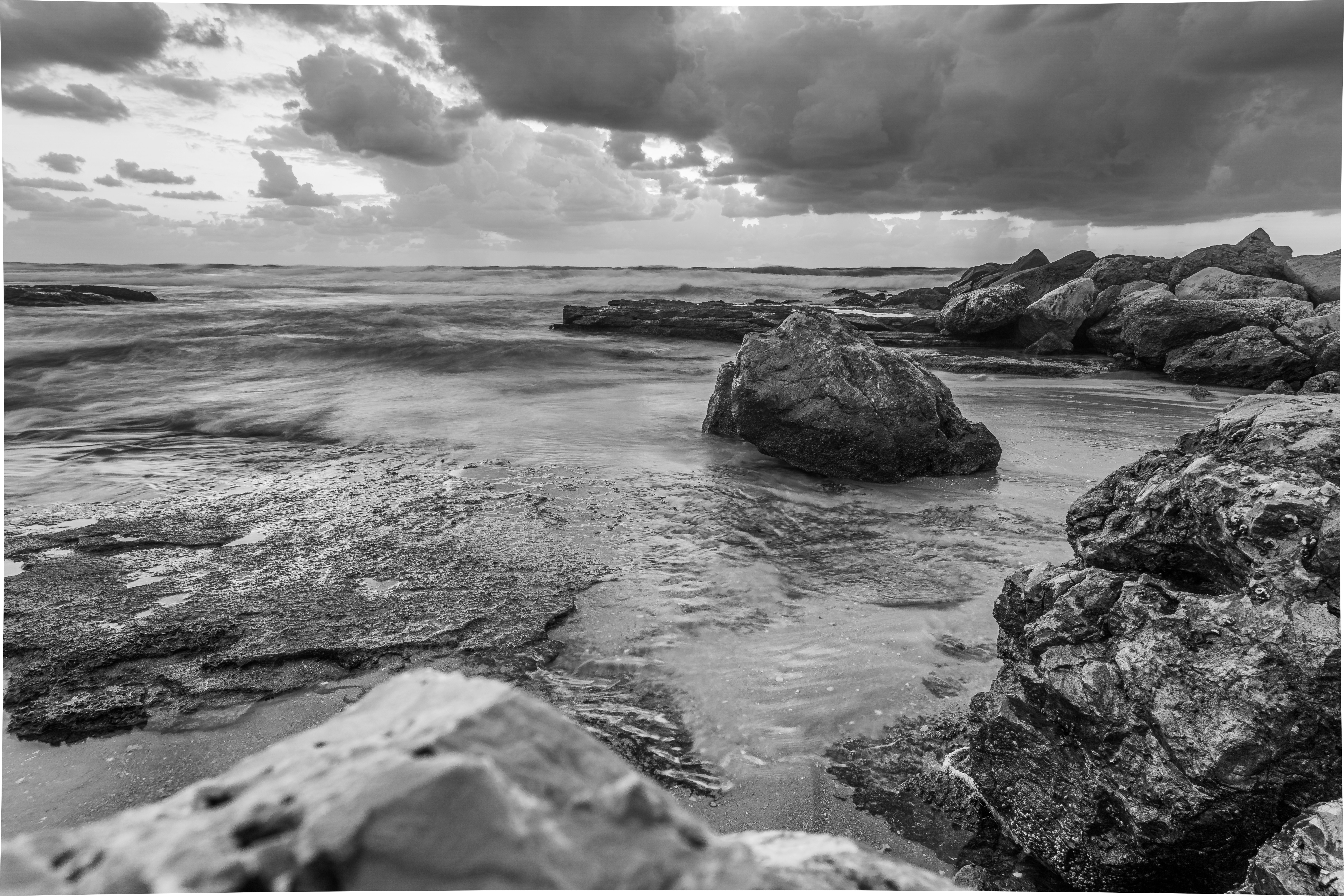 Photo by omri_grosvirt