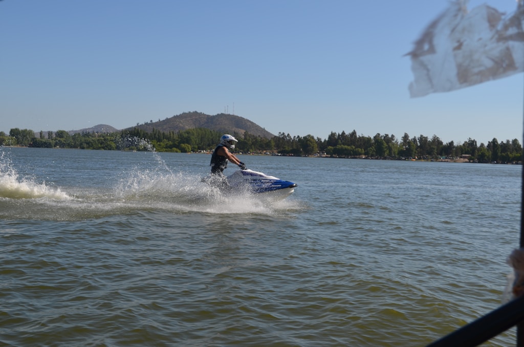 Jet Ski + Sofá Boat