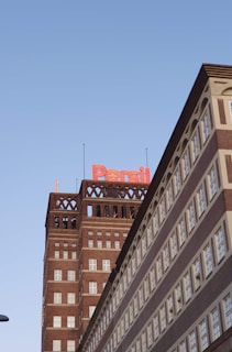 Persil laundry detergent pack with European quality badge, set against a spacious, bright layout.