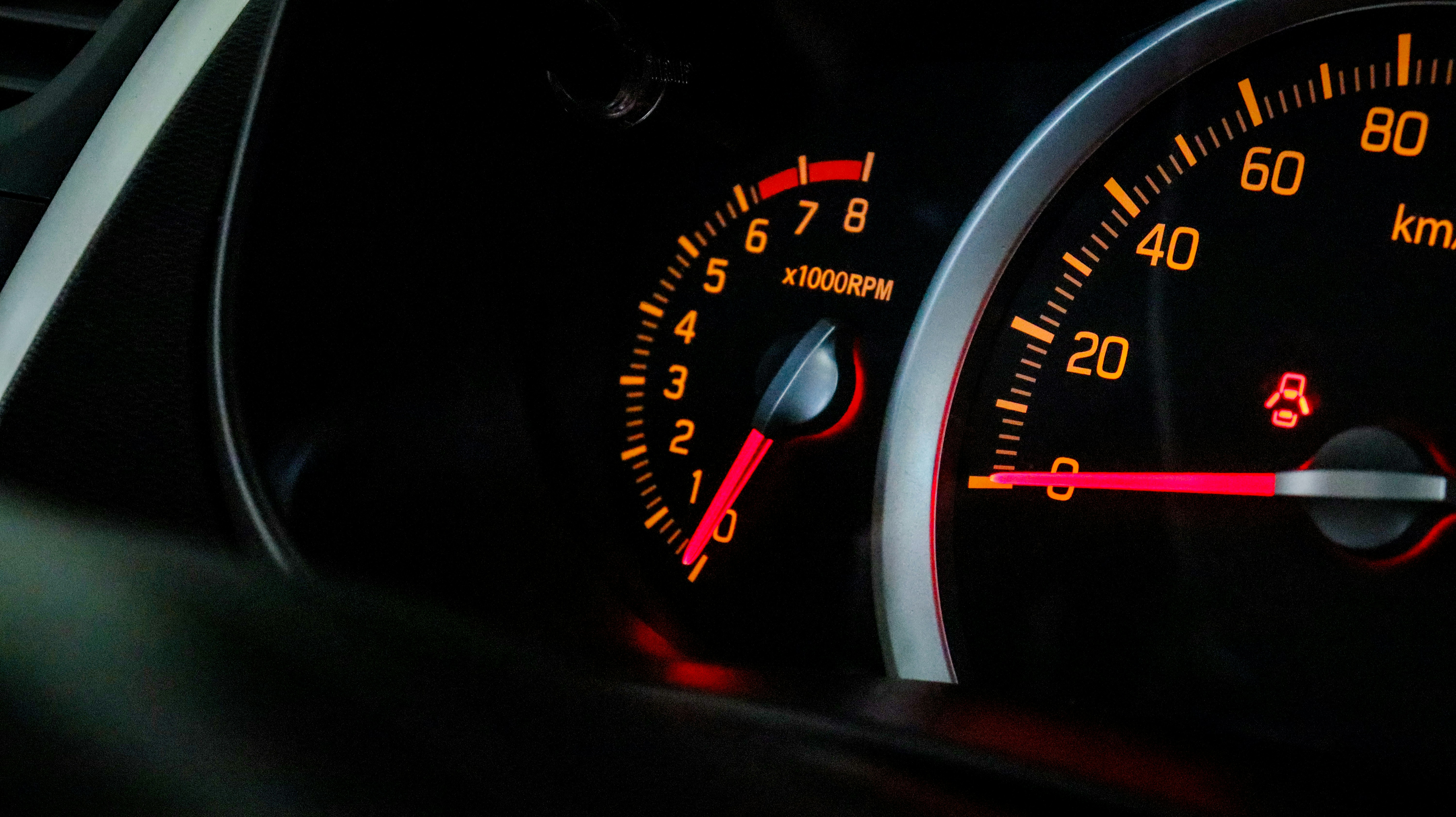 The beautiful meter console of the meter console of the same 1 liter 3 cylinder hatchback