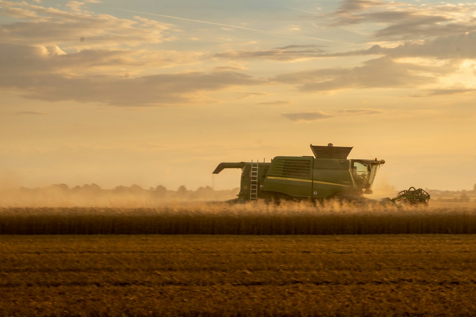 How Customized Selling Strategies Boost Farm Property Value and Buyer Interest in Rural Ontario