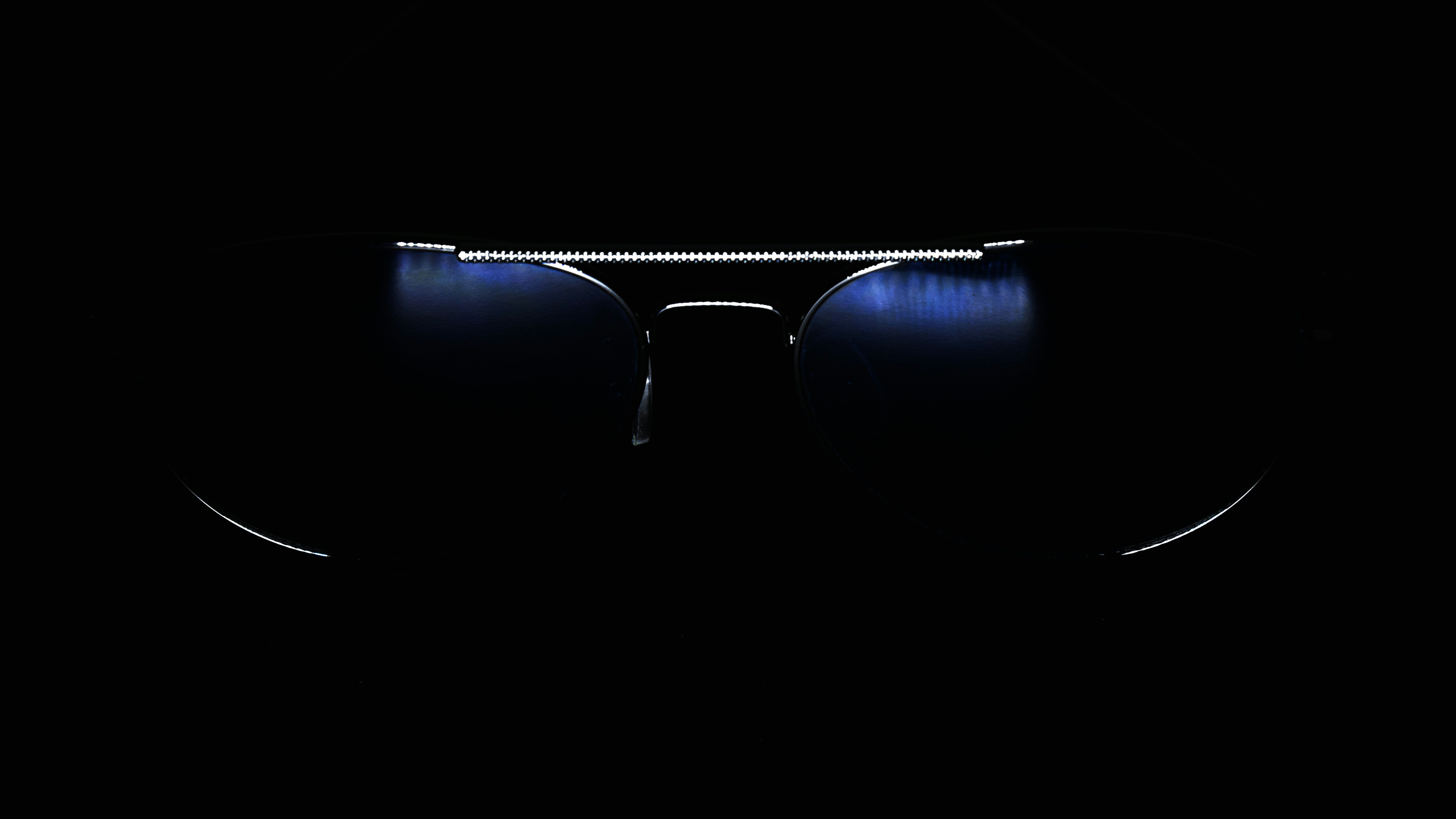 Understanding Anti-Reflective Coating: Benefits, Types, and Applications
