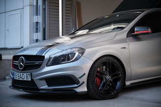a silver mercedes benz benz benz benz benz benz benz benz benz benz benz benz benz