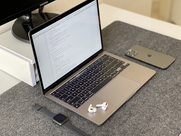 Ergonomischer Laptop-Ständer (Aluminium) - 2