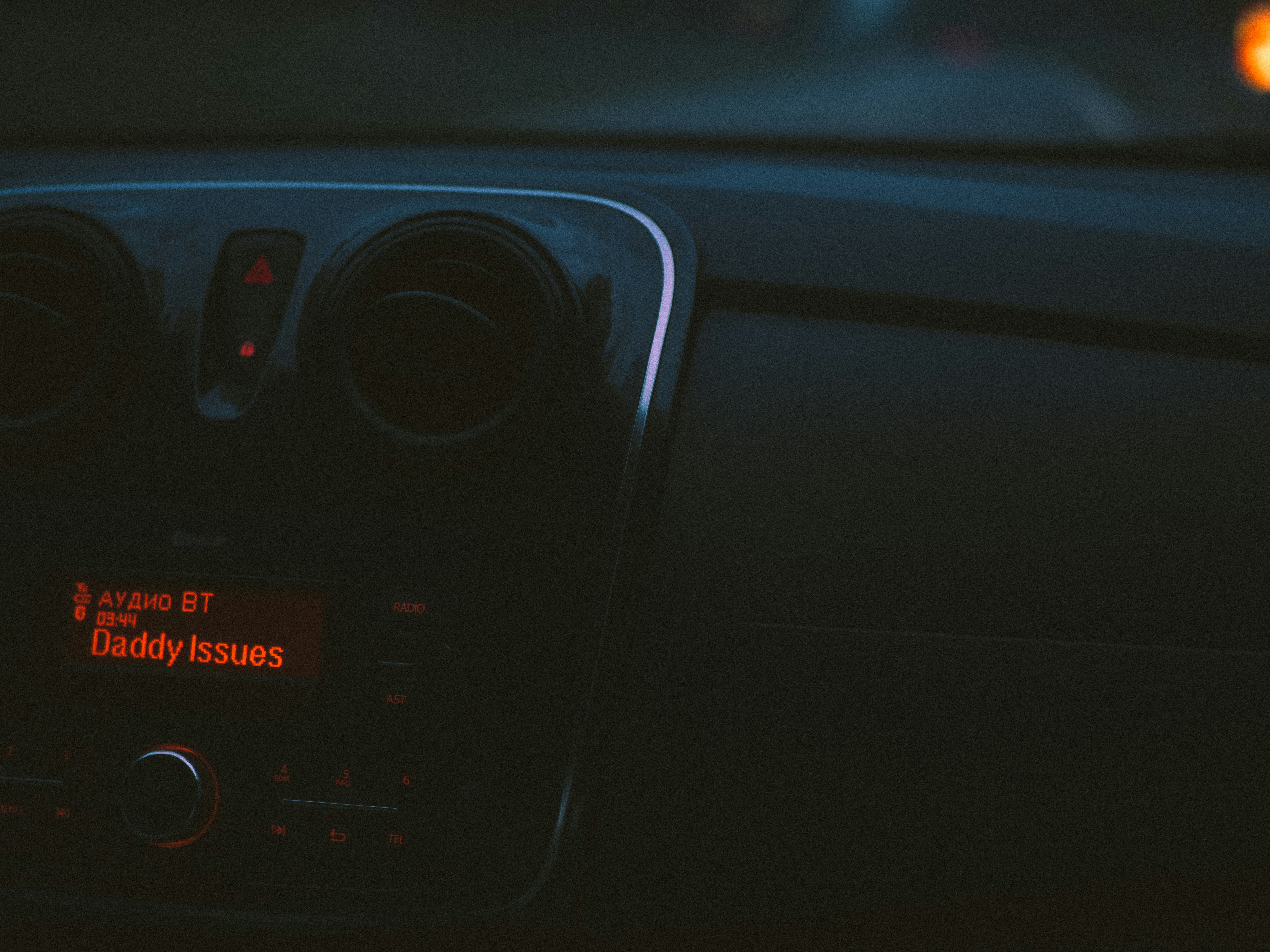 車のタイヤ異音関連画像(1)