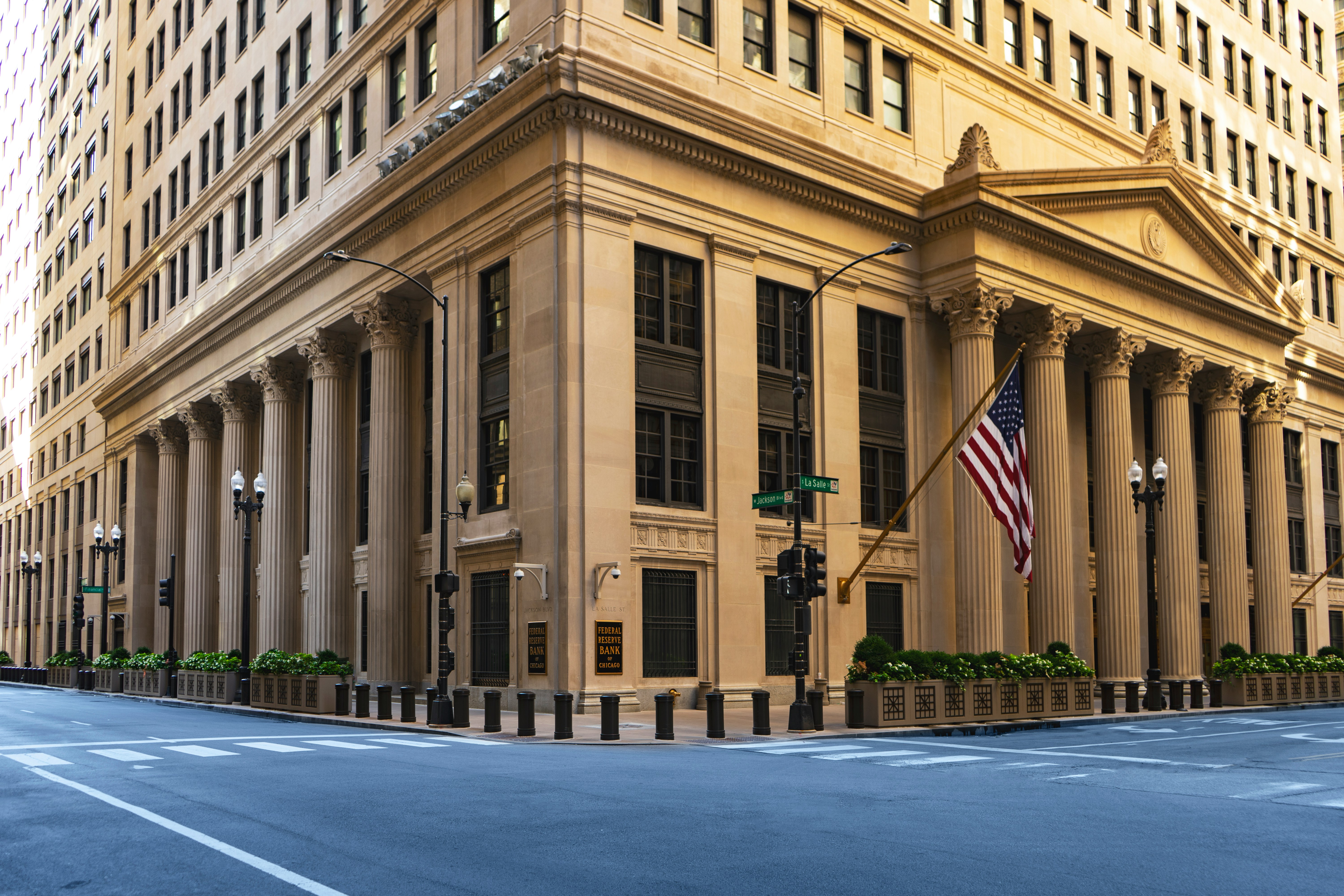 Scheduled Chaos: How Macro Events Drive Bitcoin Price—and How Institutions Exploit Retail Predictability Around Them