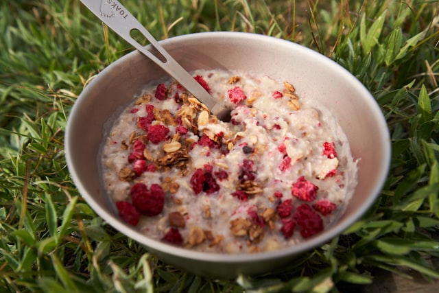 "Raw" Breakfast Oatmeal