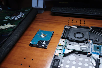 Before: damaged laptop screen