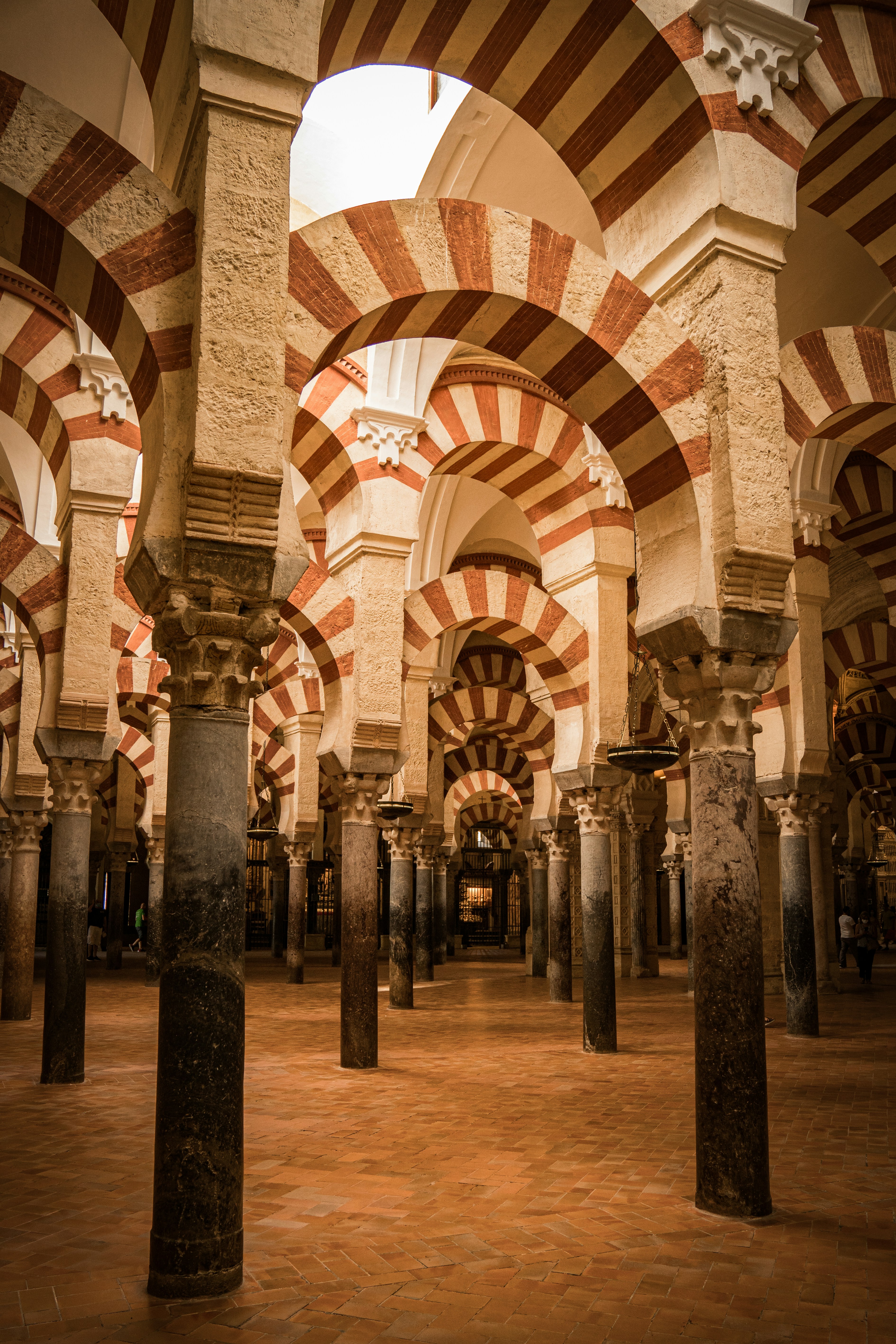 Análisis jurídico y económico sobre el uso y disfrute de la Mezquita Catedral de Córdoba