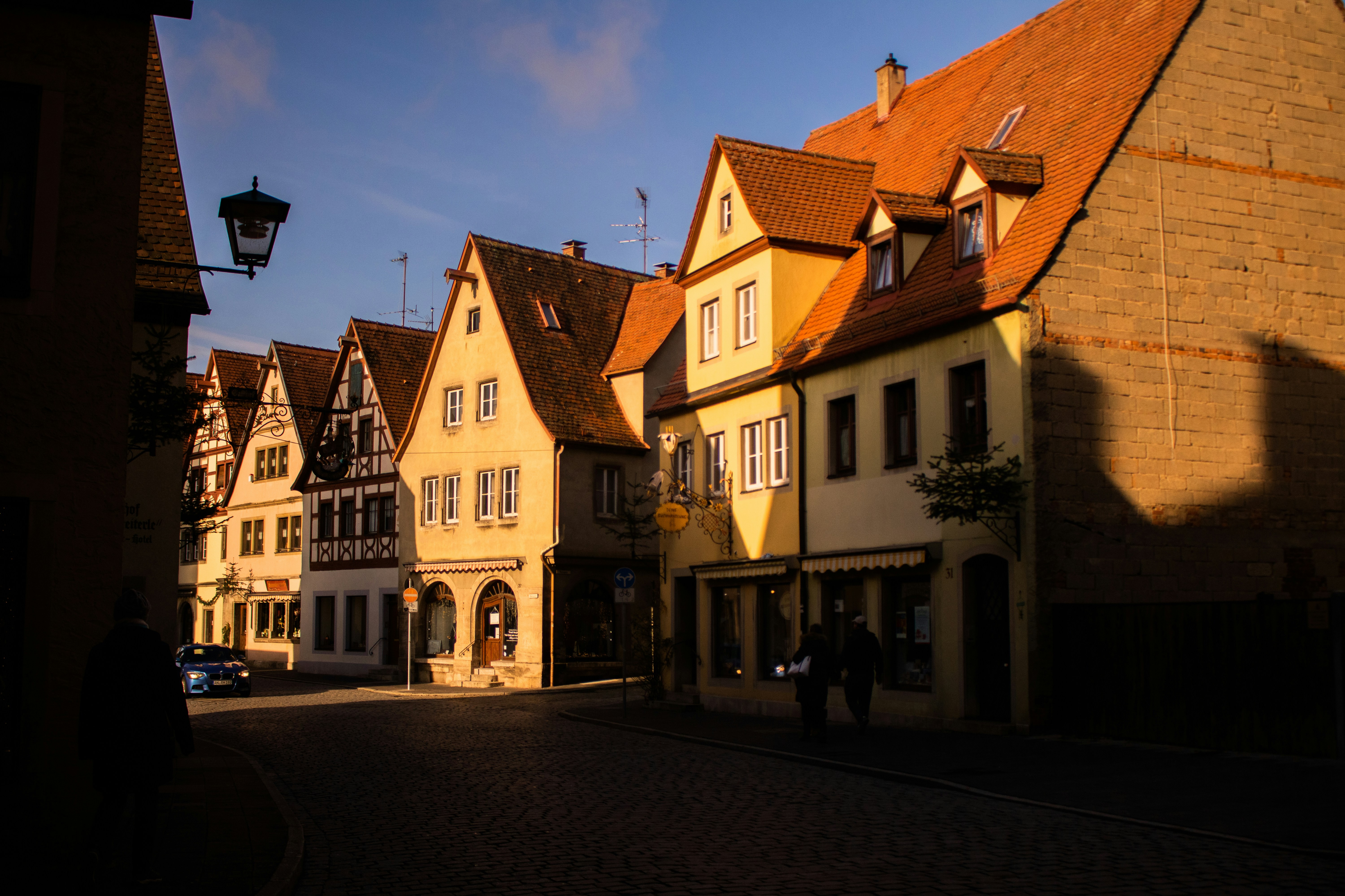 Photo by lesliegenevieve