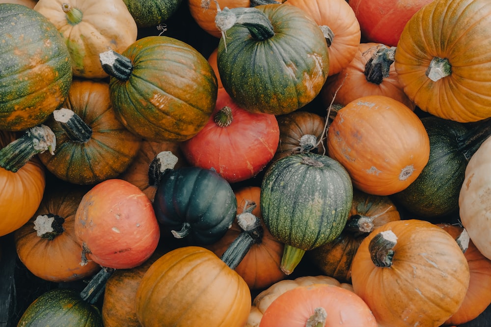 a pile of fruit