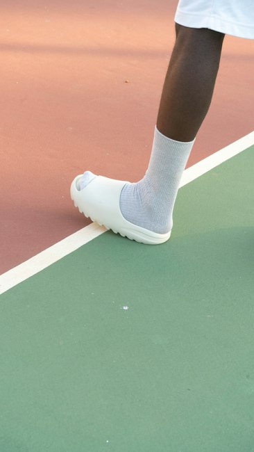 Slides & Sandals