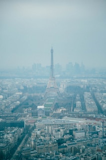 la pollution de l'air sur la tour Eiffel