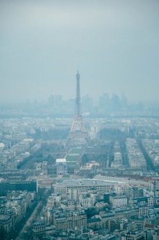 la pollution de l'air sur la tour Eiffel