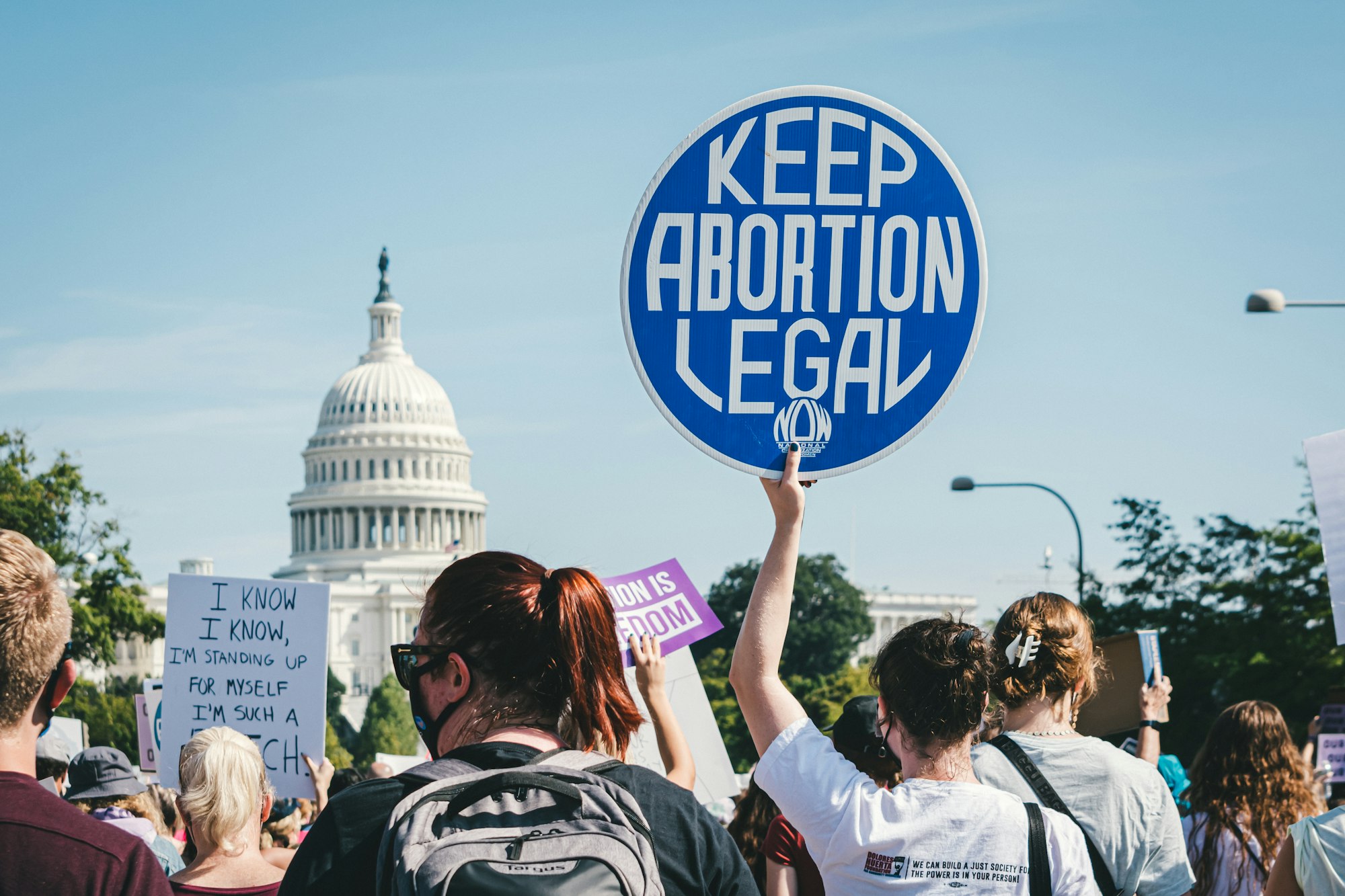 美最高法院或推翻堕胎权判决，将成中期选举焦点