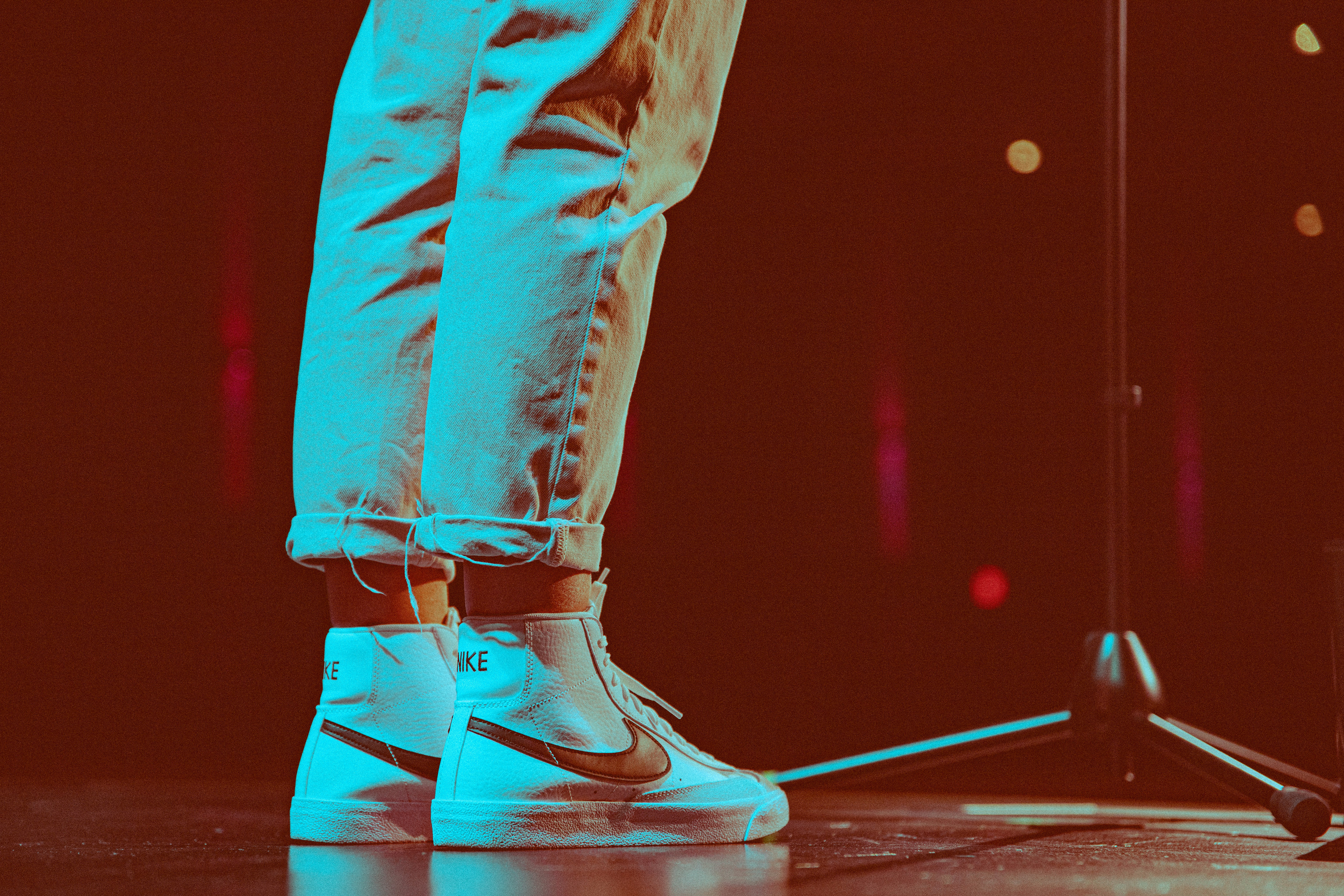 Understanding the Impact of Booing on Illit's Performance: A NewJeans Fan Story