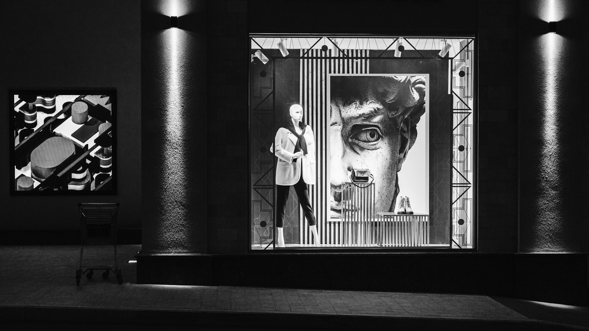 black and white bed linen