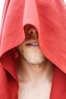 A close-up of a traditional kese being used.