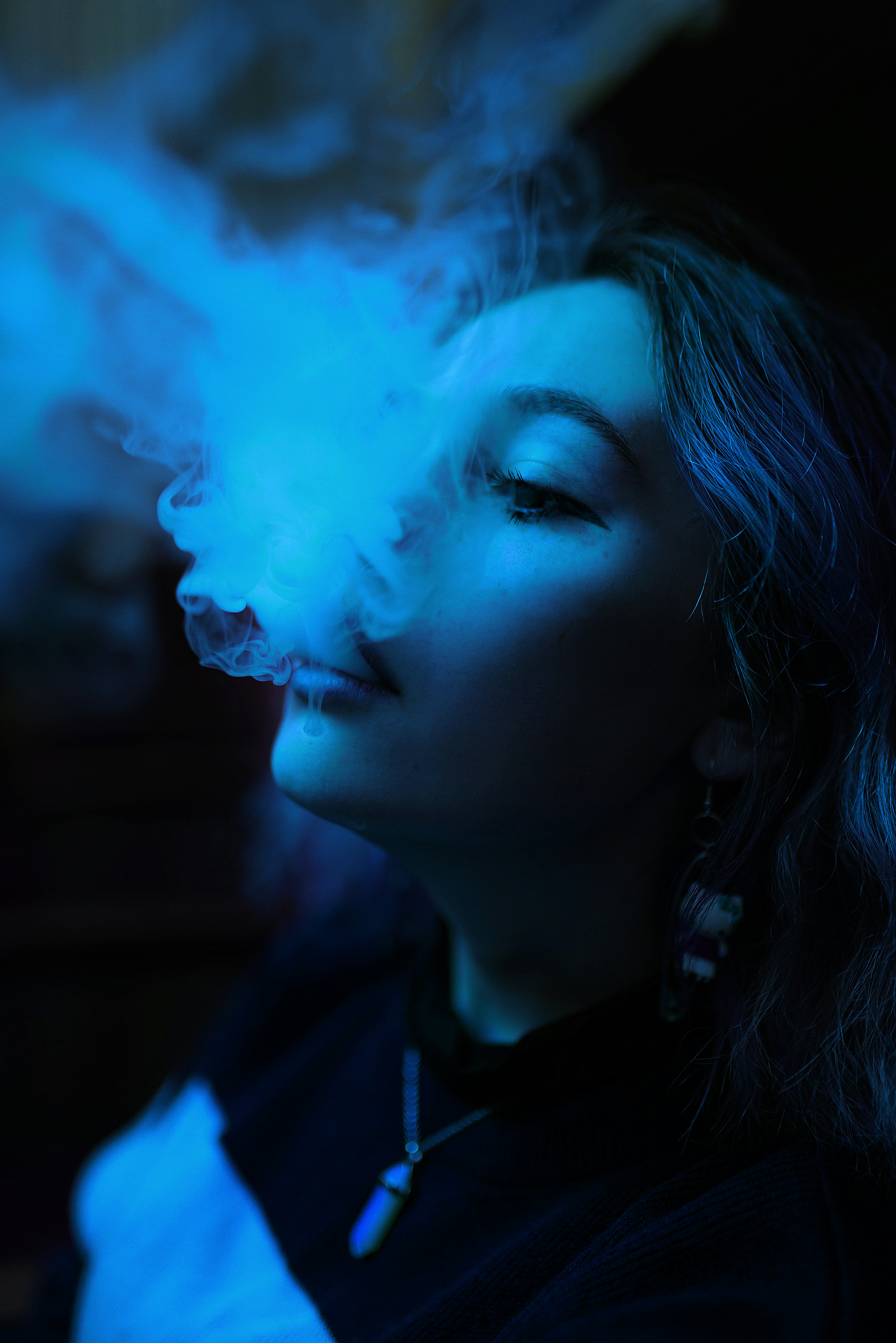 Women Smoking Pictures | Download Free Images on Unsplash