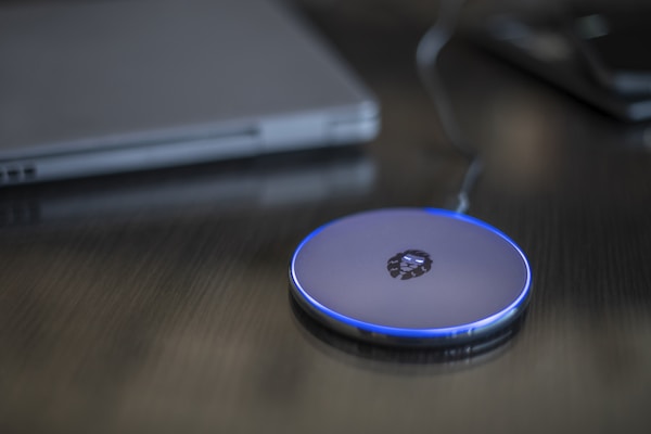 Wireless Charging Pad 15W (Qi-zertifiziert)