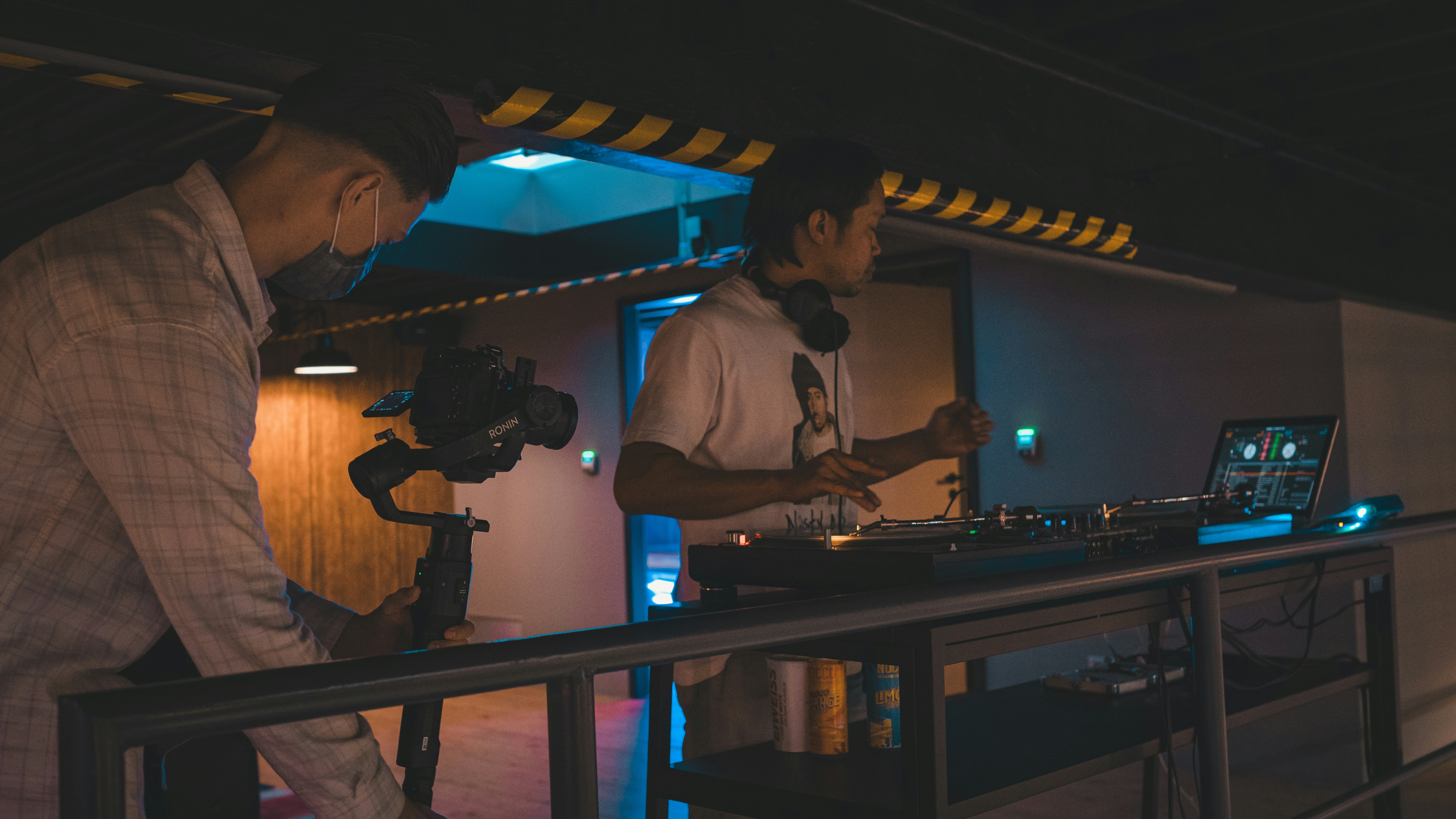 Photo by frame_media