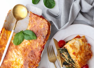 Tomato and spinach lasagna 