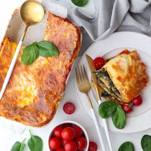 Tomato and spinach lasagna 