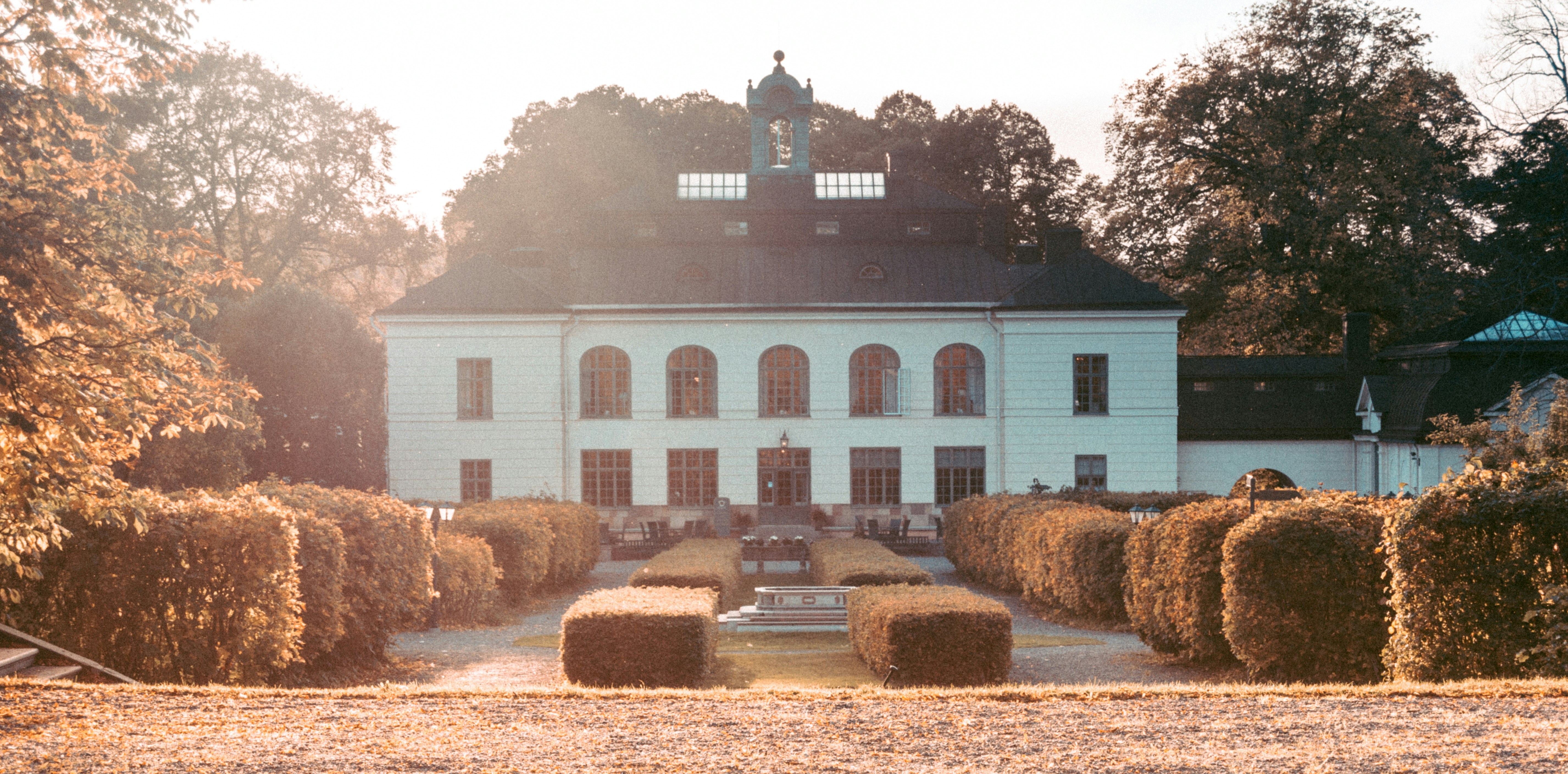 Photo by karljkhedin