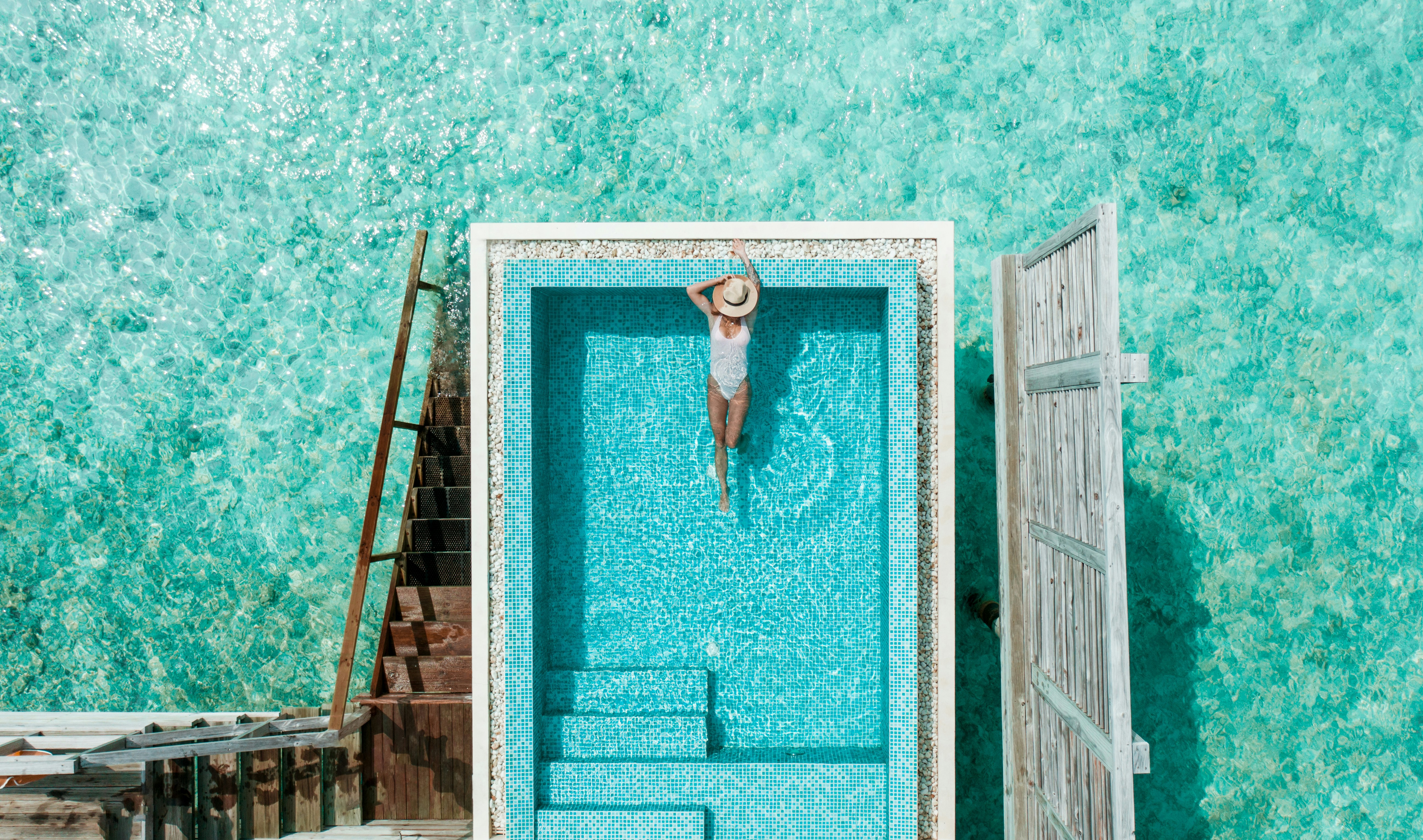 Choose from a curated selection of blue wallpapers for your mobile and desktop screens. Always free on Unsplash.