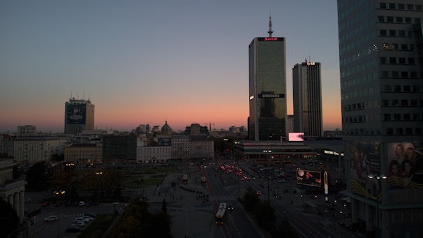 A city skyline at dusk, reflecting ambition and growth relevant to marriina.com's business spirit.