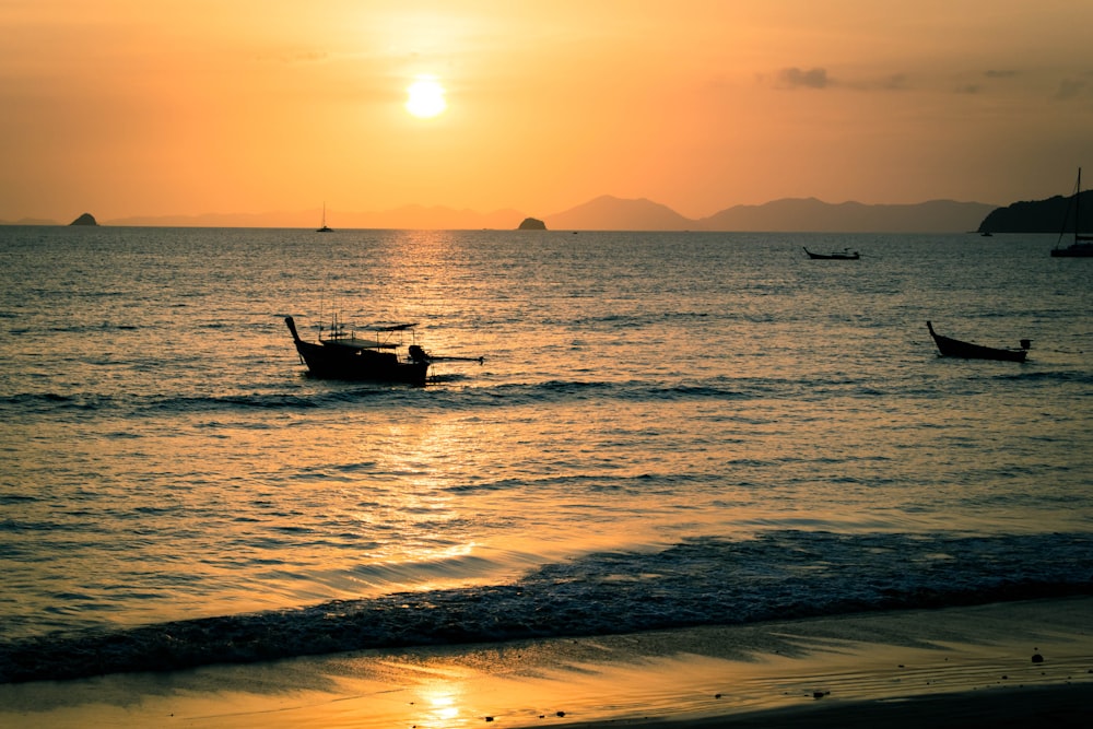 a boat that is sitting in the water