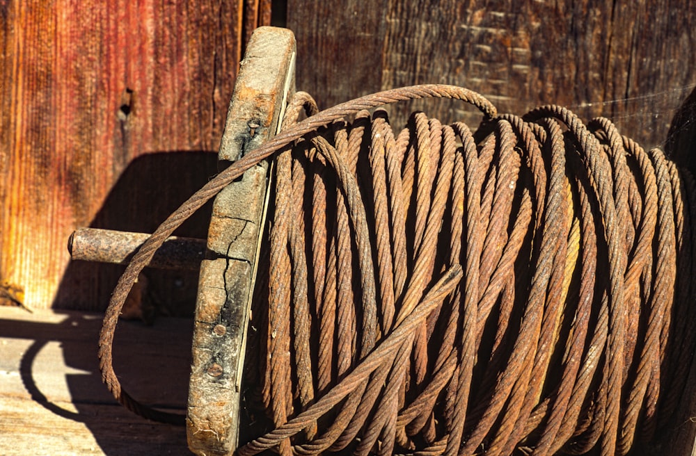 a close up of a rope on a cart